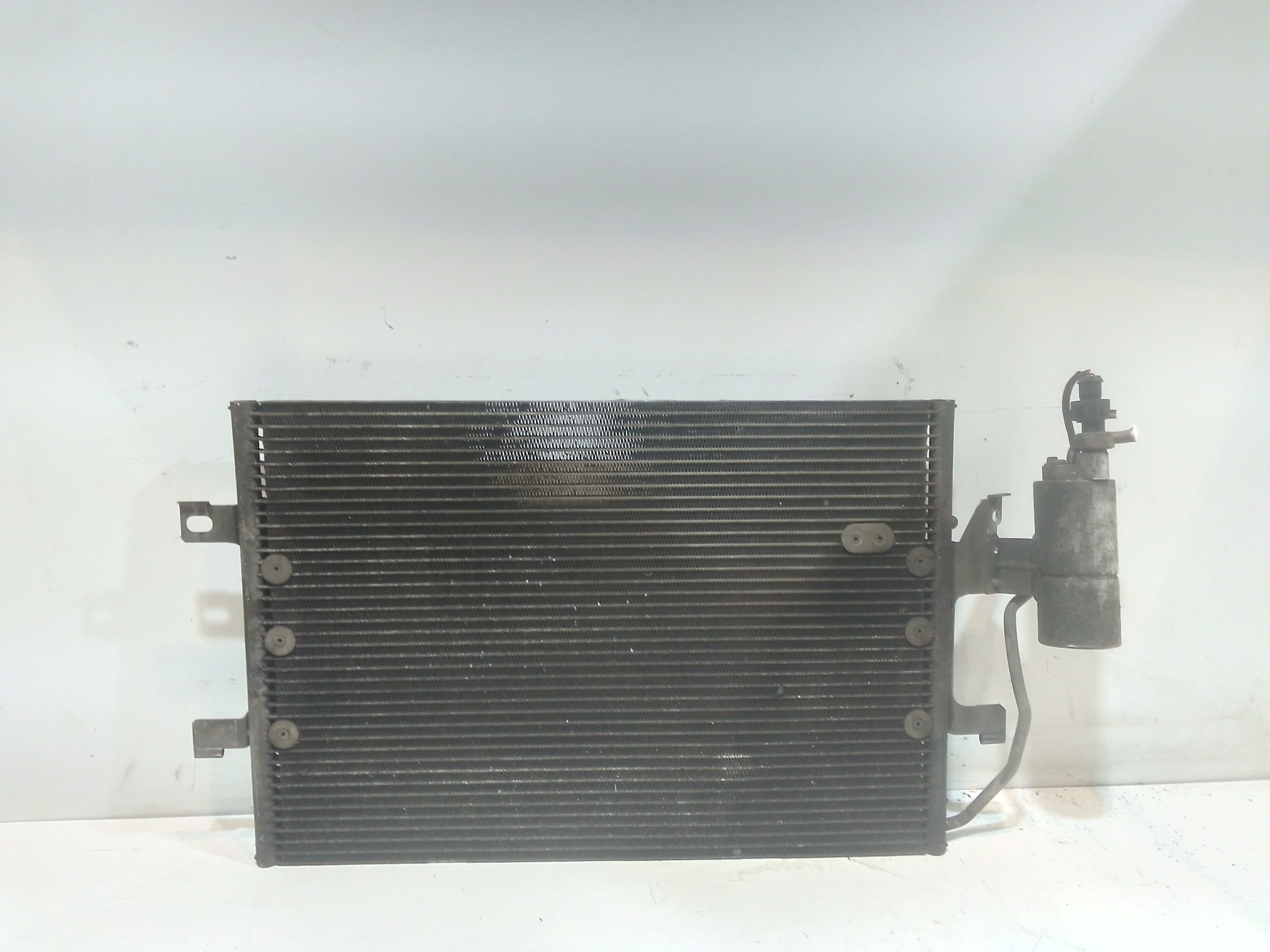 Radiatore Riscaldamento A1688300661 Usato