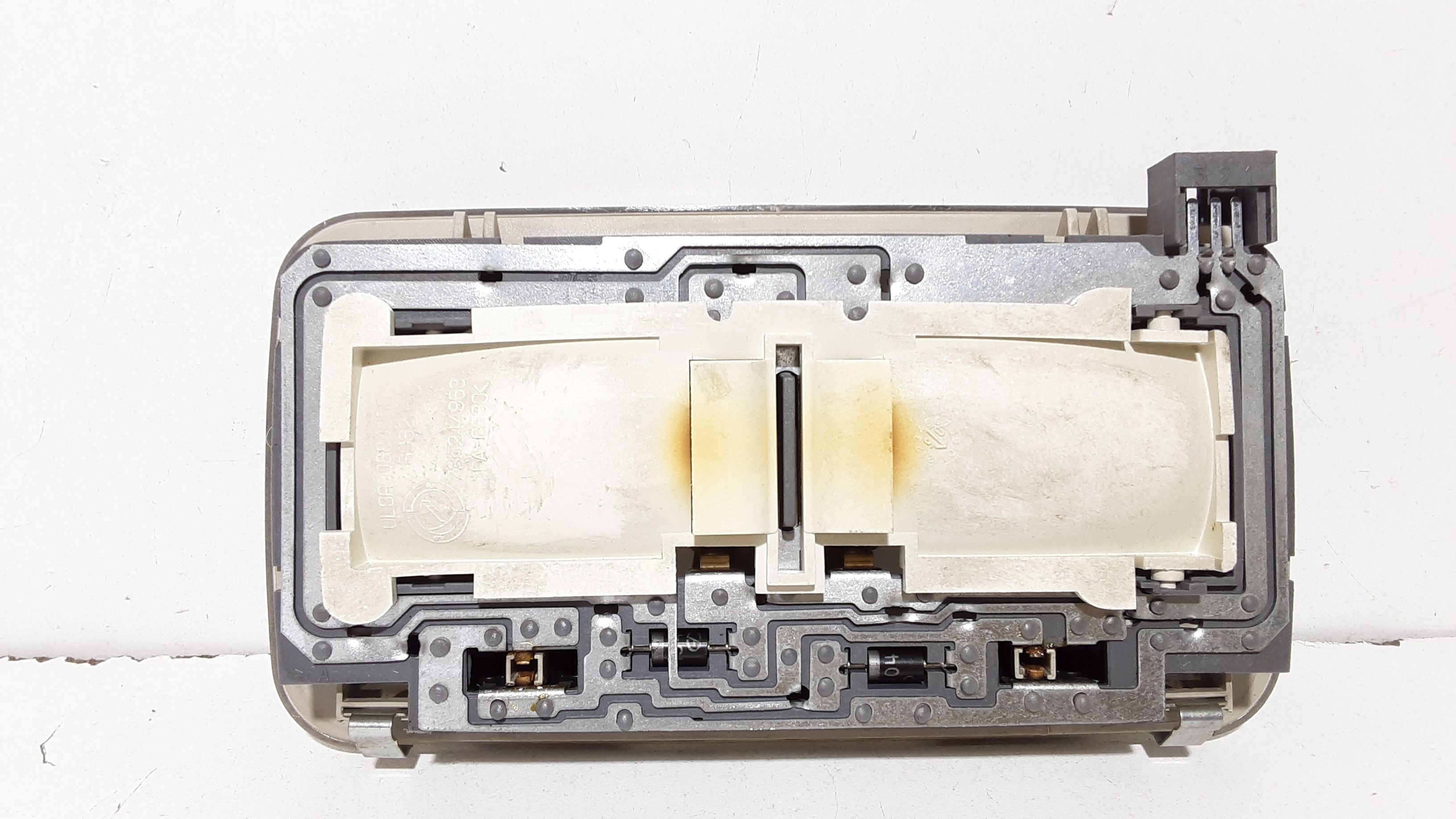 Luce Cortesia Ant. Tetto Usato