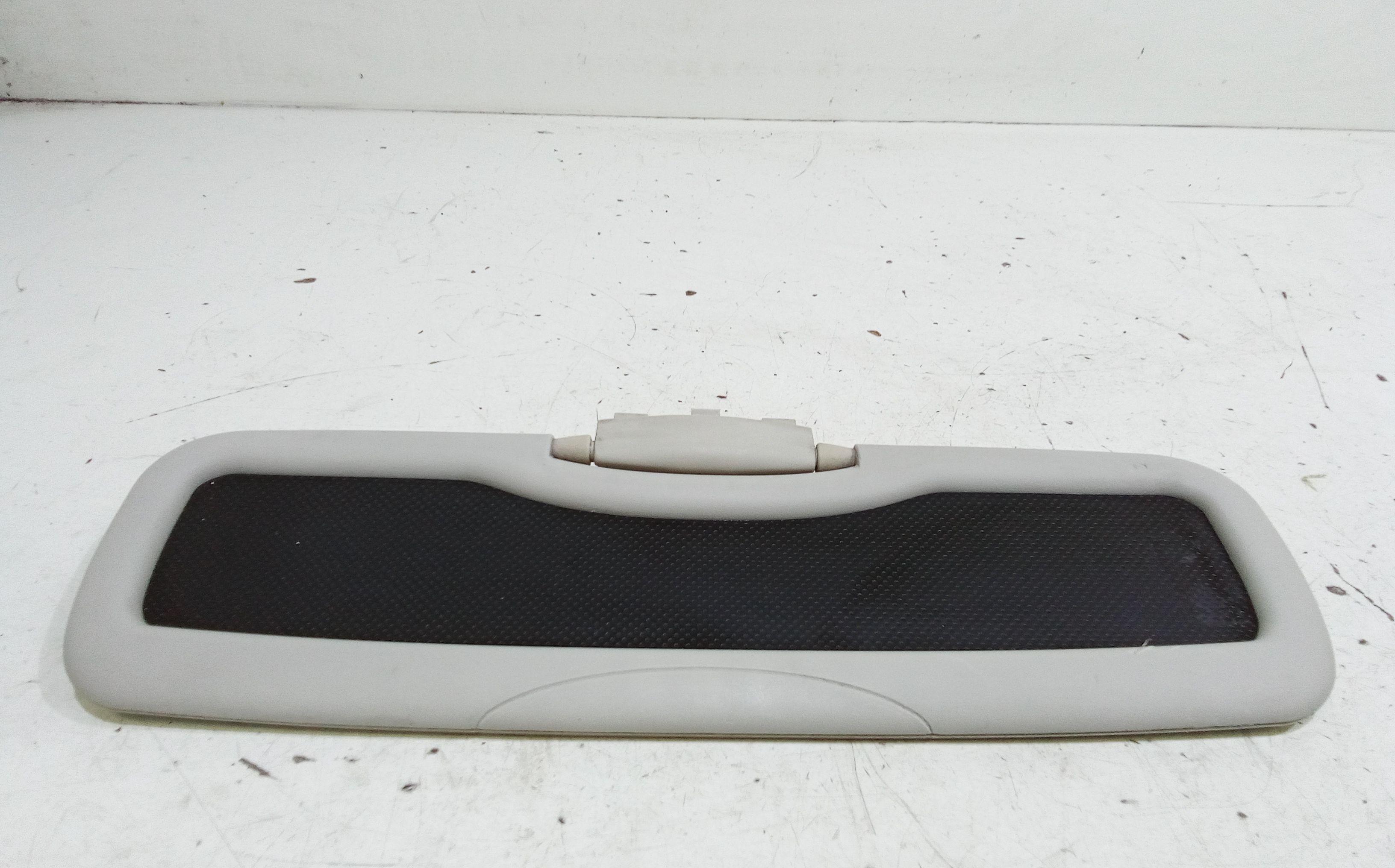 Aletta Parasole Parabrezza Sinistro Q0000705V008C24A00 Usato