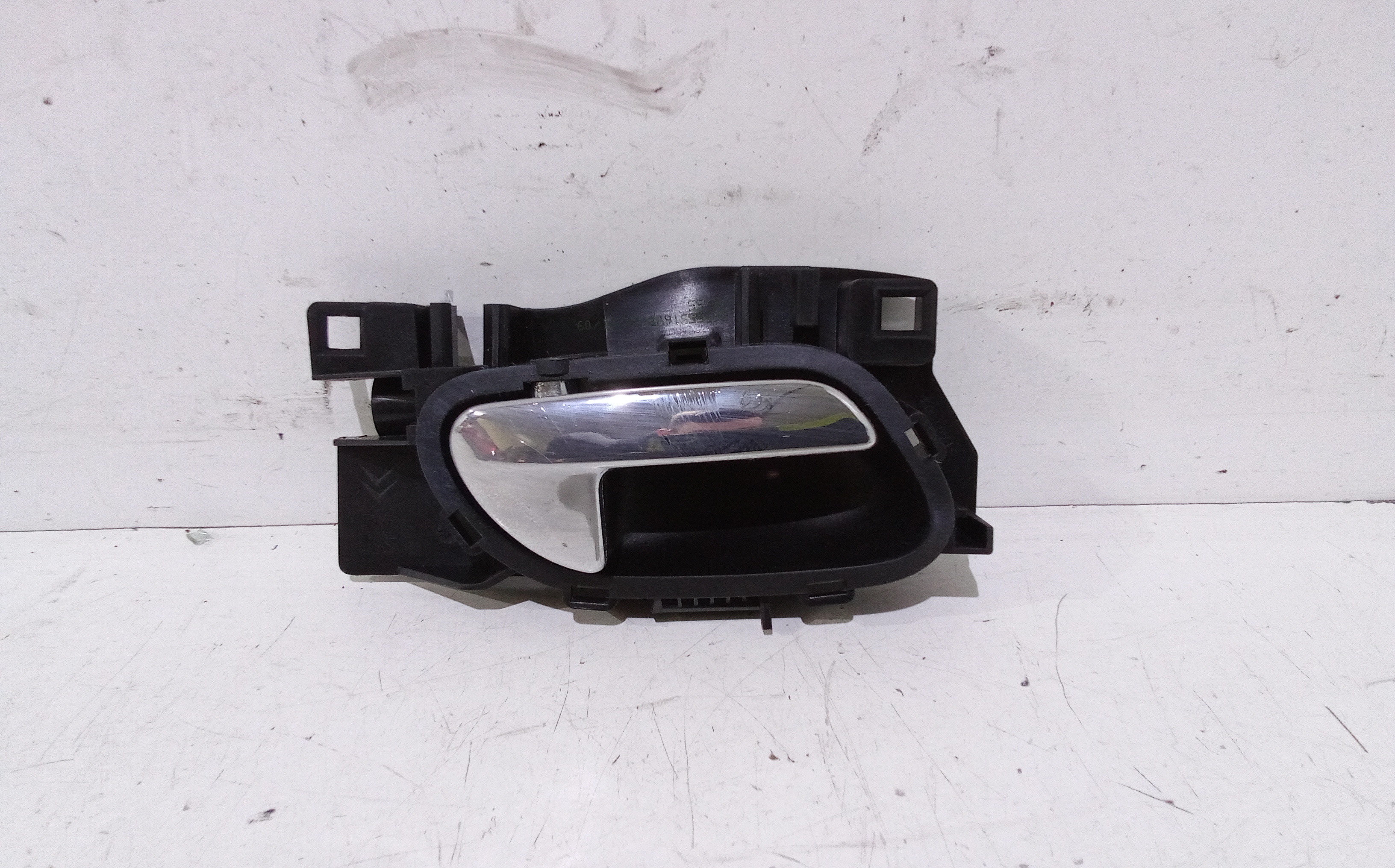 Maniglia Int. Apertura Porta Ant. Destro Usato