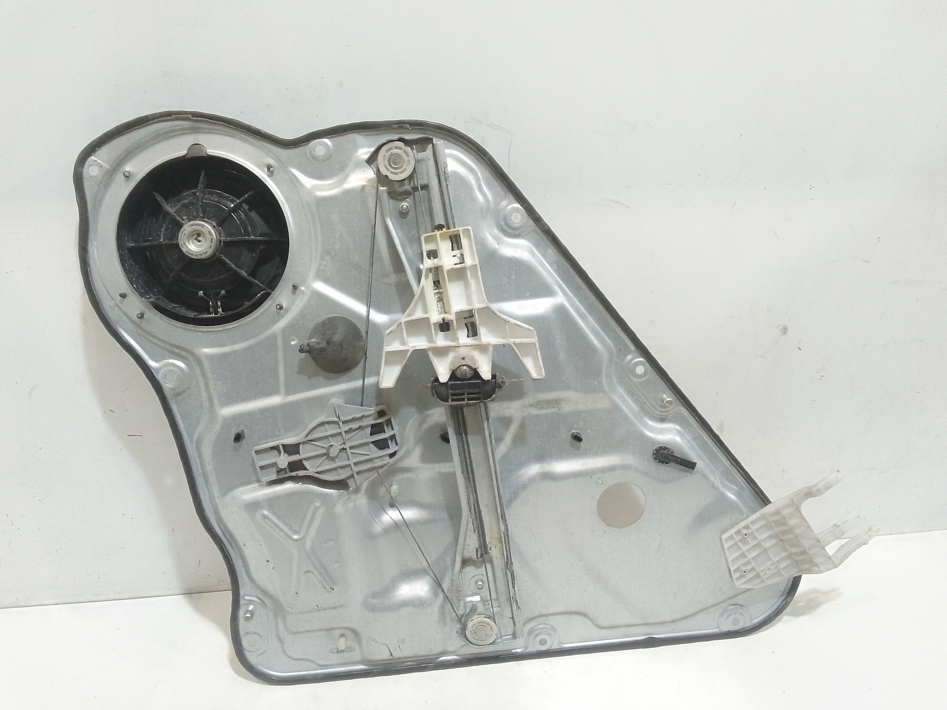 Alzacristallo Porta Post. Destro 834811H010 Usato