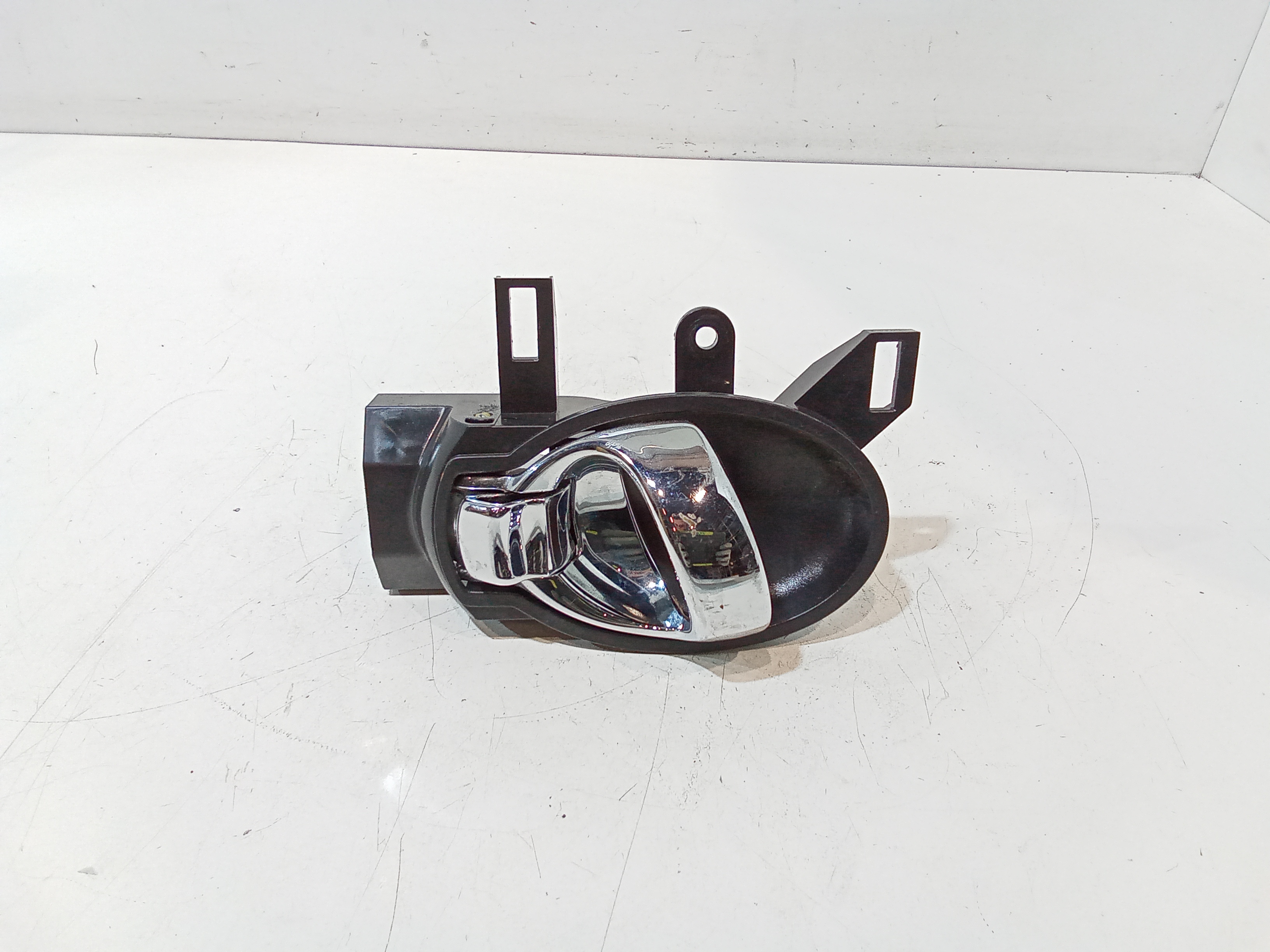 Maniglia Int. Apertura Porta Ant. Destro Usato