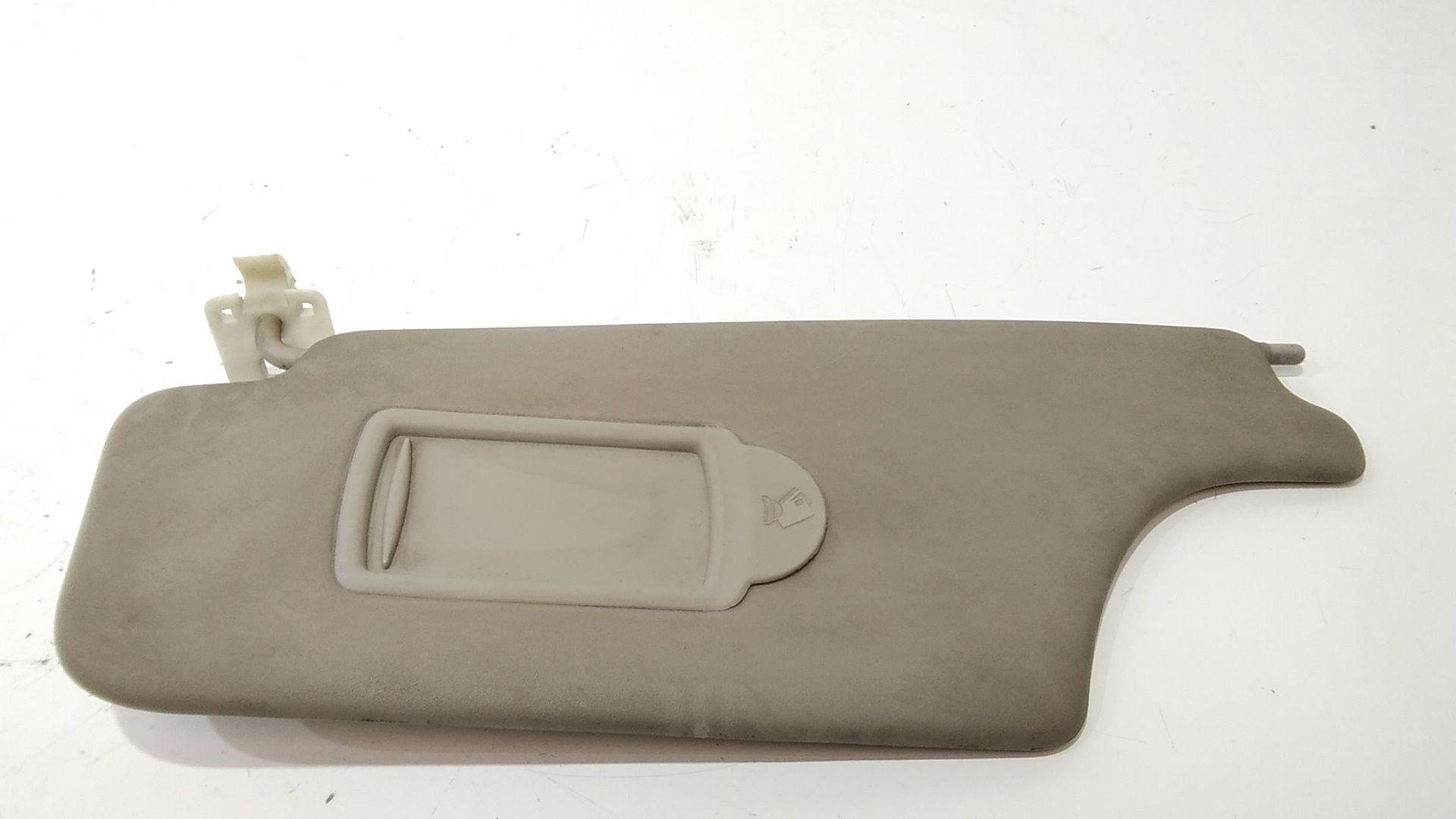 Aletta Parasole Parabrezza Sinistro 8200329035 Usato