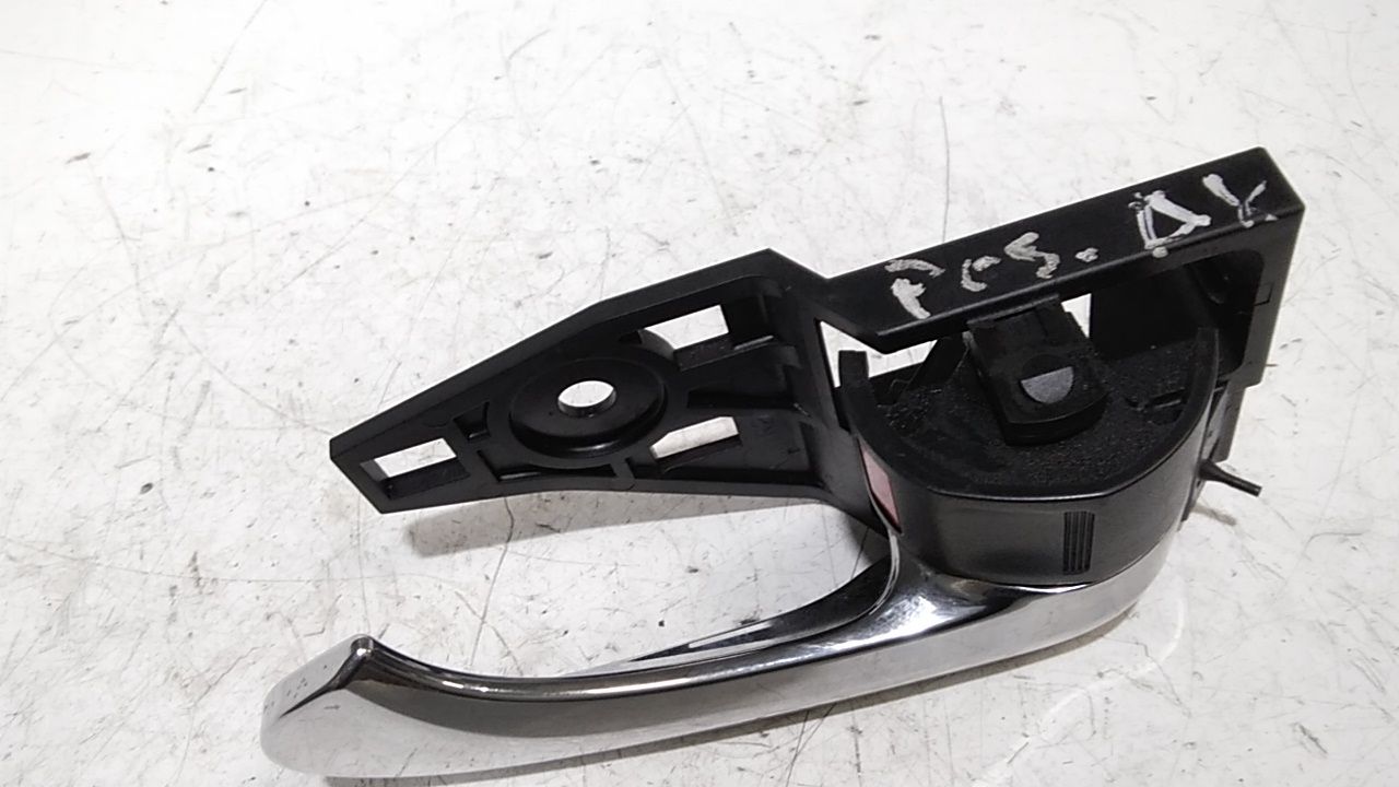 Maniglia Int. Apertura Porta Post. Destro Usato