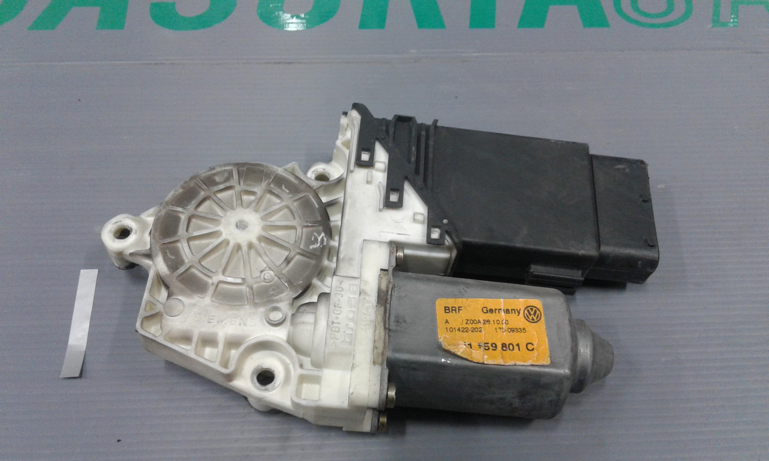 Motorino Alzacristallo Porta Ant. Sinistro 1C0959801B017 Usato