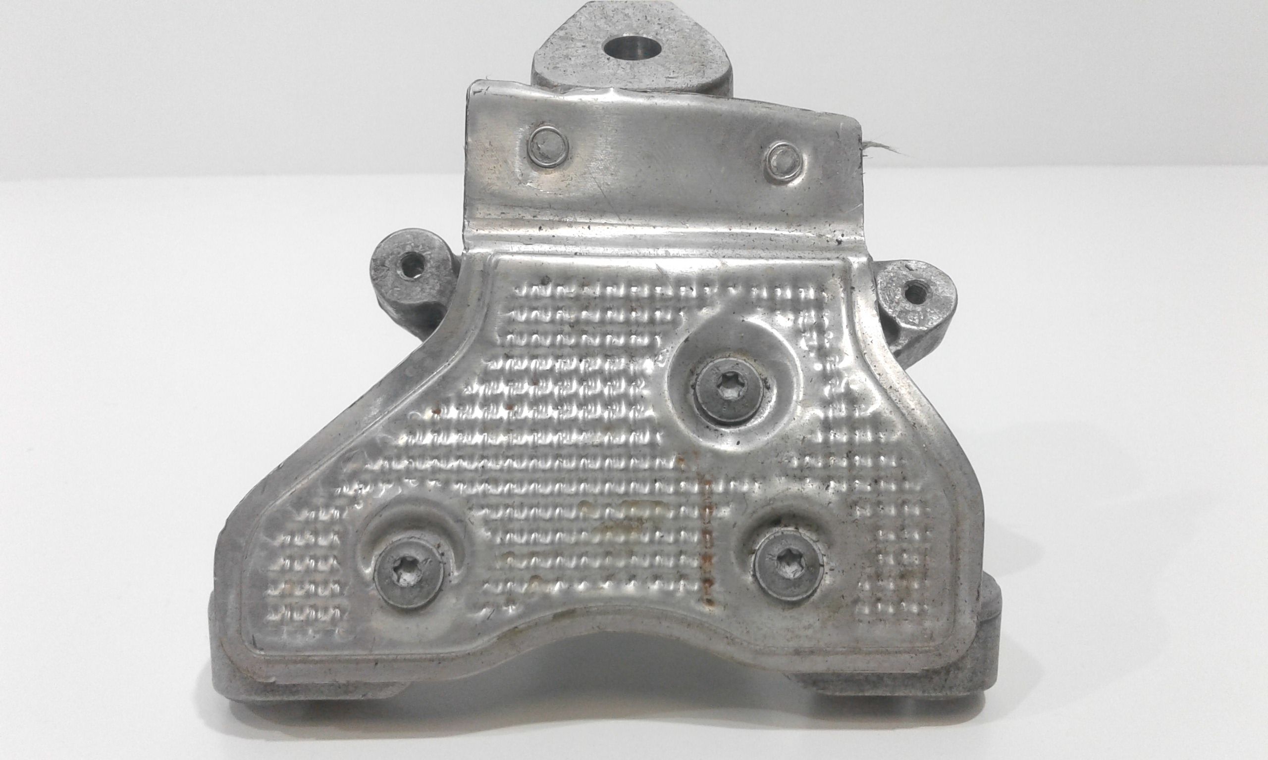 Piastra Alloggiamento Supporto Motore (Con Eventuale Bielletta O Tirante Associato) Usato