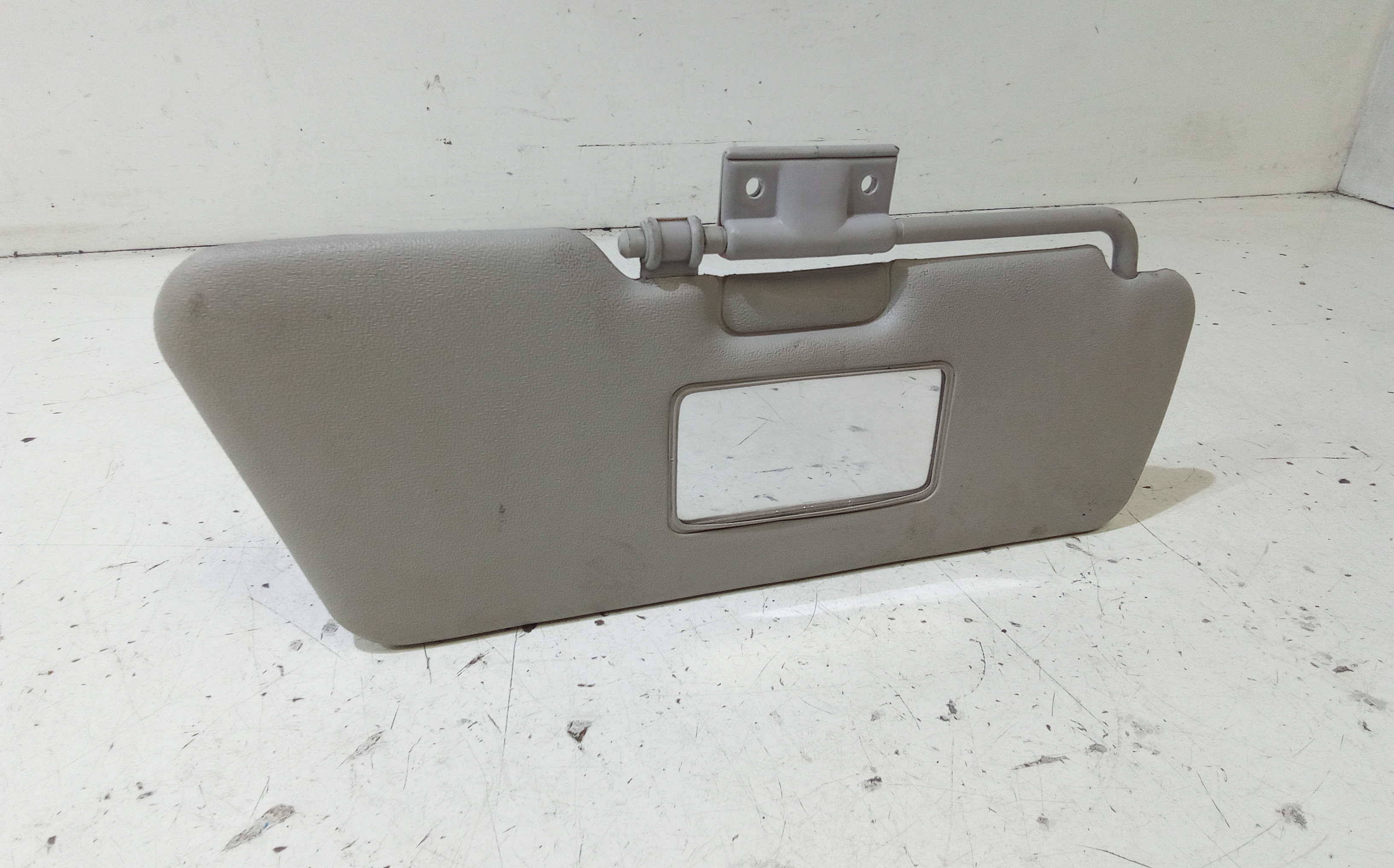 Aletta Parasole Parabrezza Destro 735244339 Usato