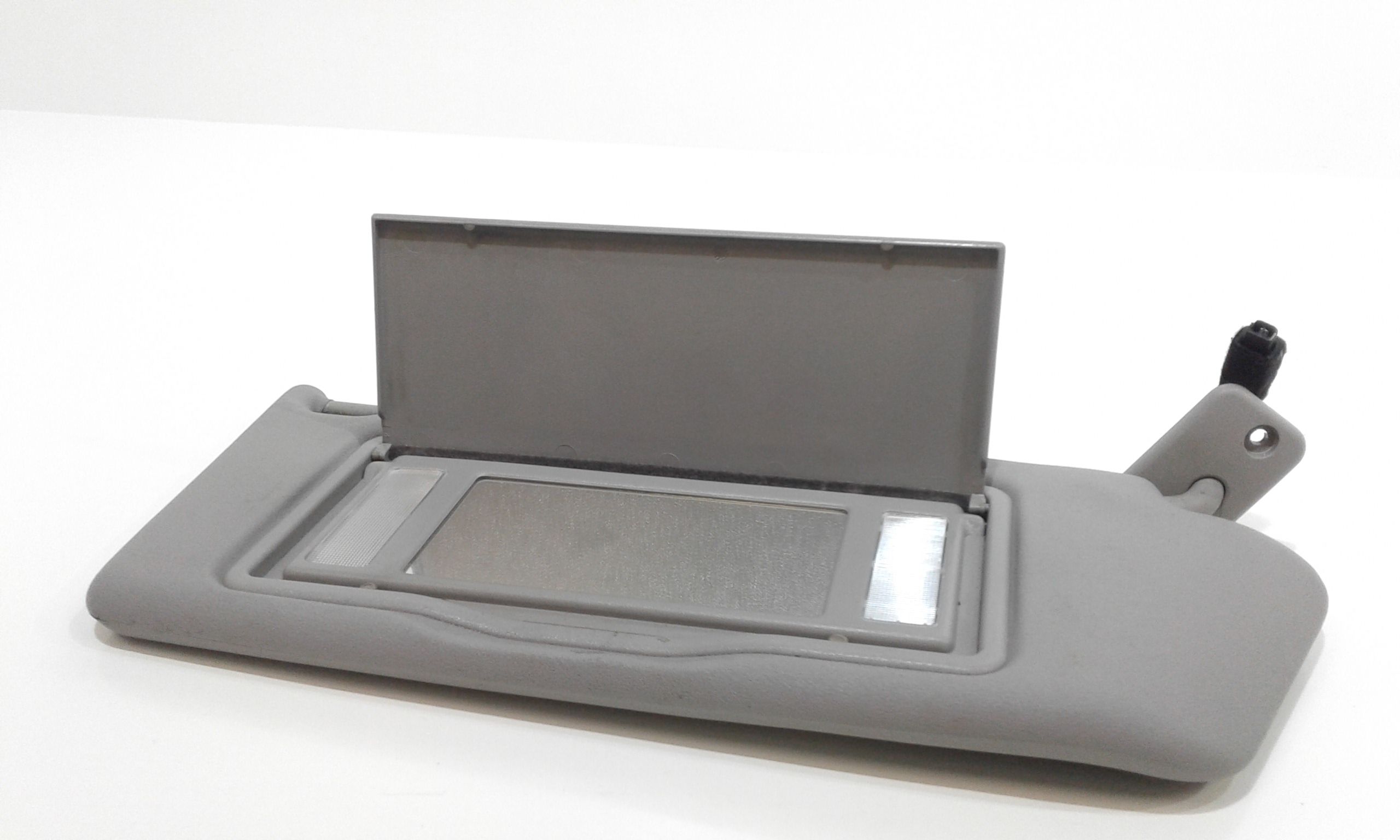 Aletta Parasole Parabrezza Destro 13113045 Usato