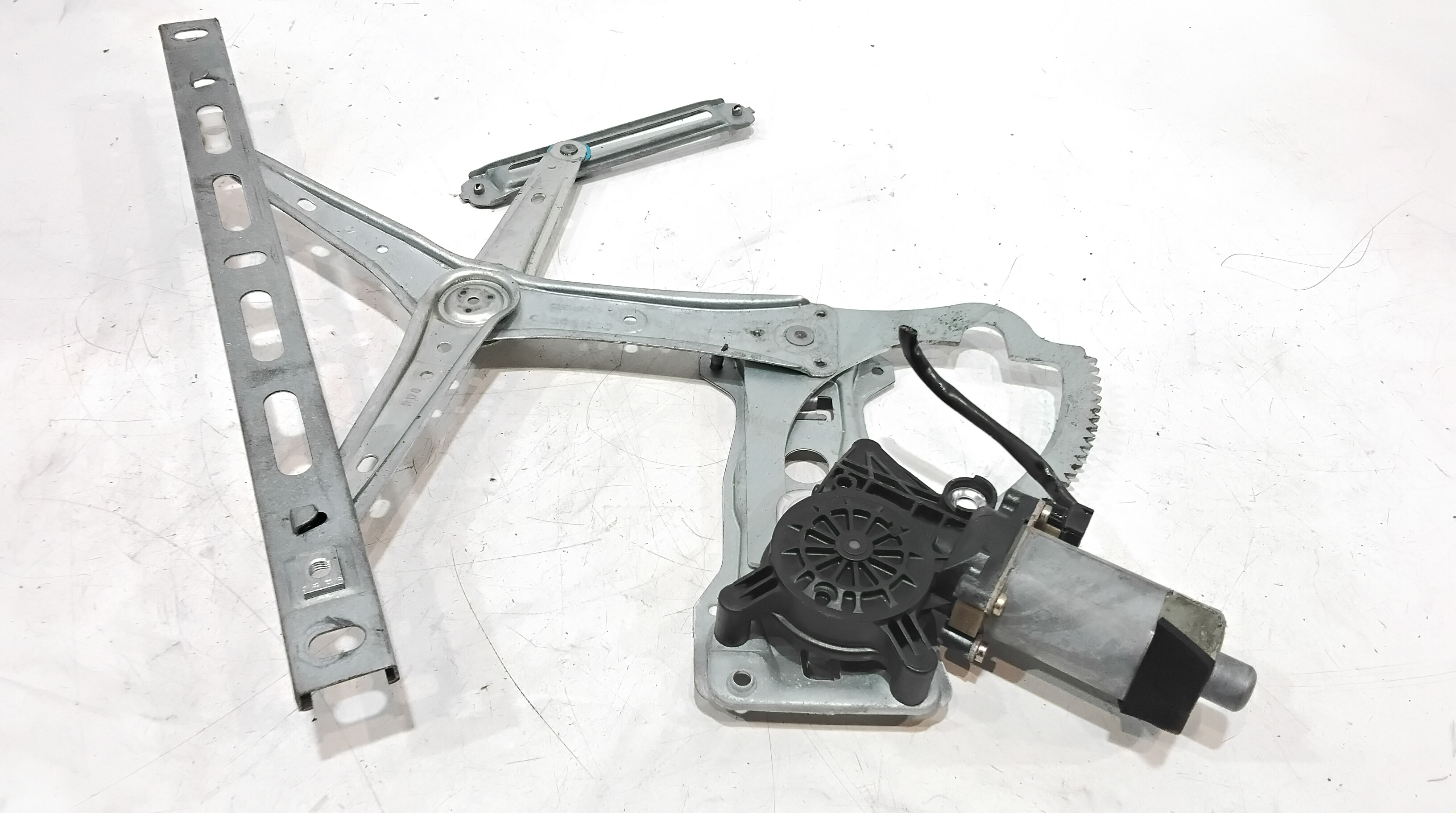 Alzacristallo Porta Ant. Destro Usato