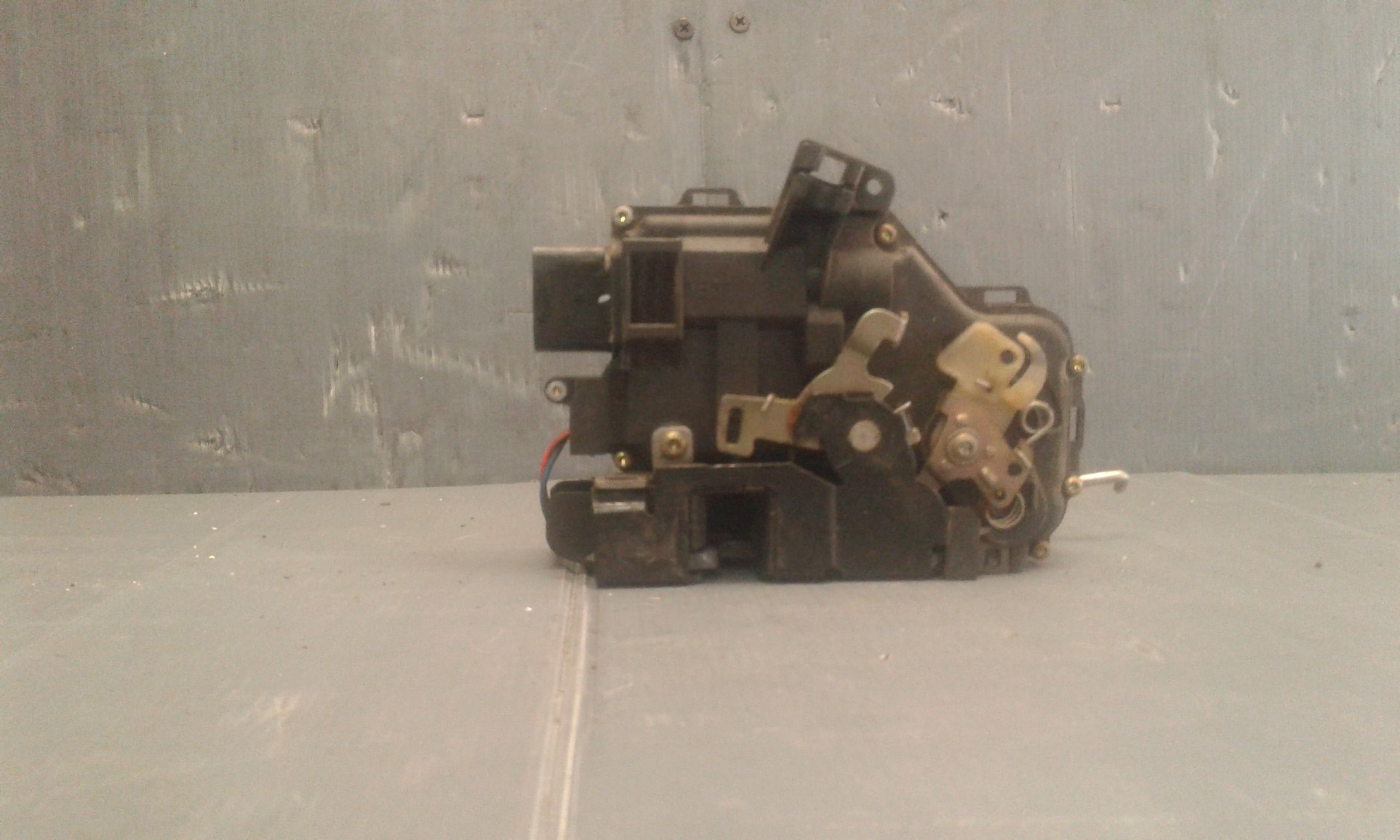 Serratura Porta Ant. Destro 401837016 Usato