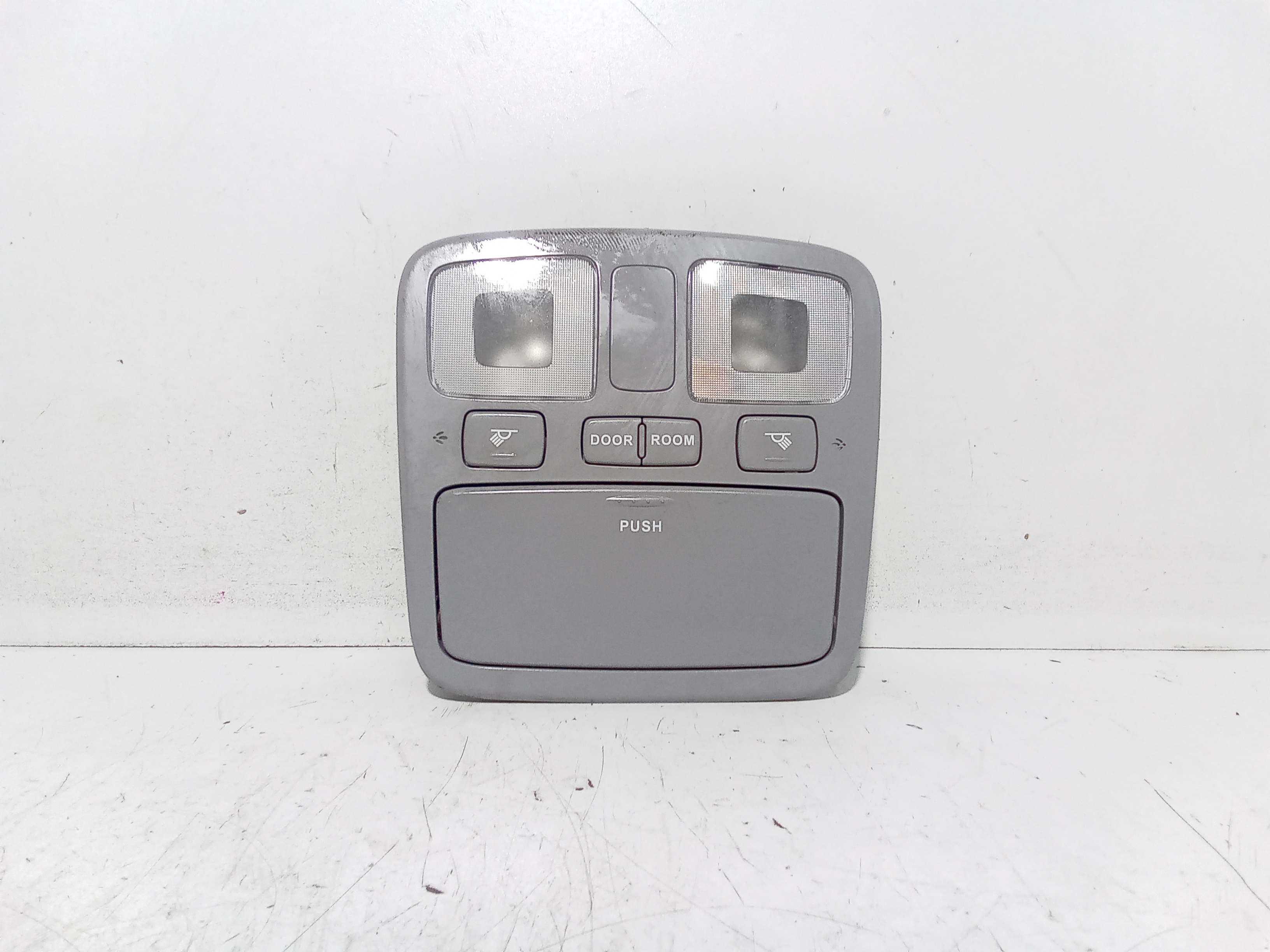 Luce Cortesia Ant. Tetto 928001G250LX Usato