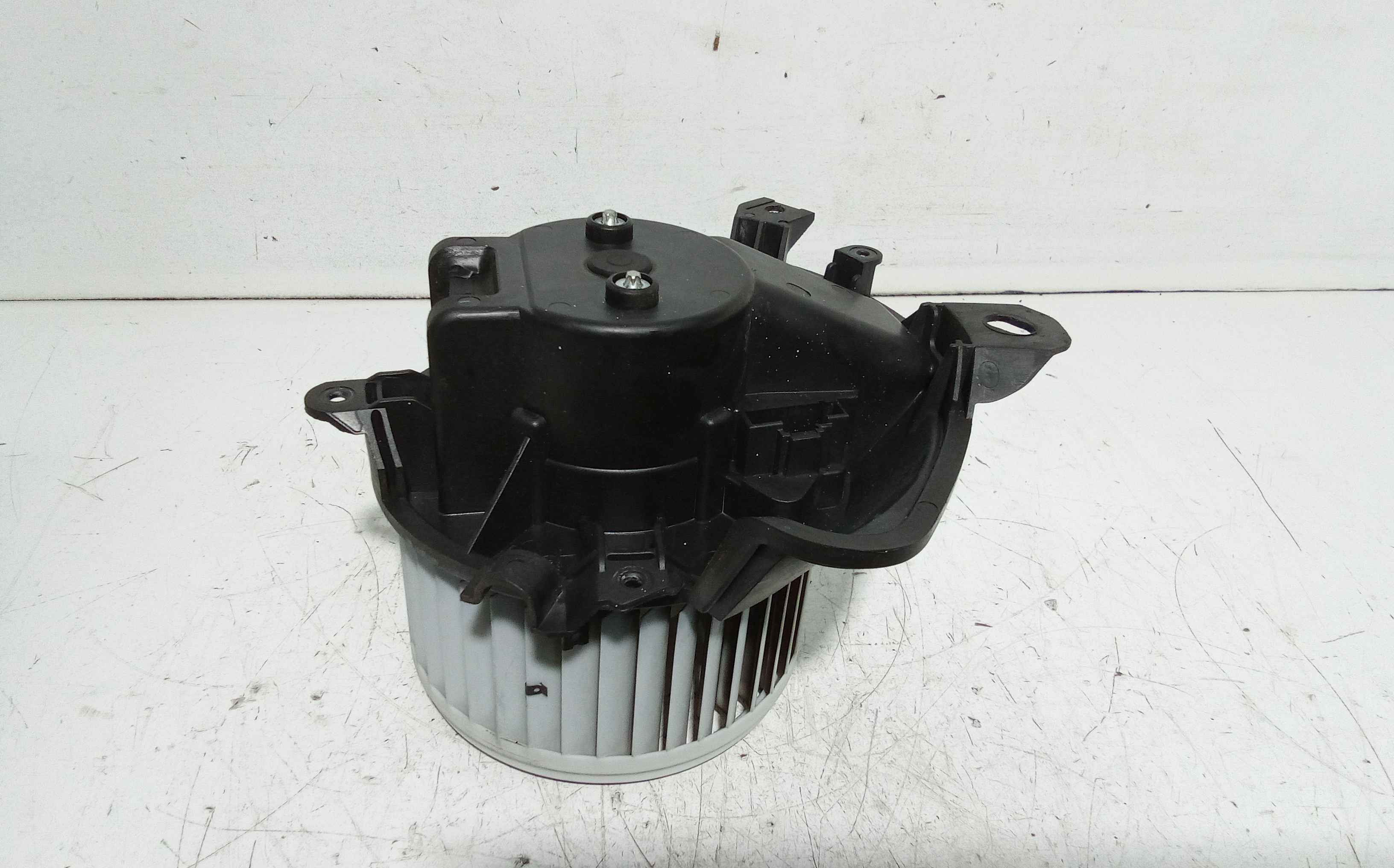 Motorino Ventilazione Abitacolo 77366856 Usato