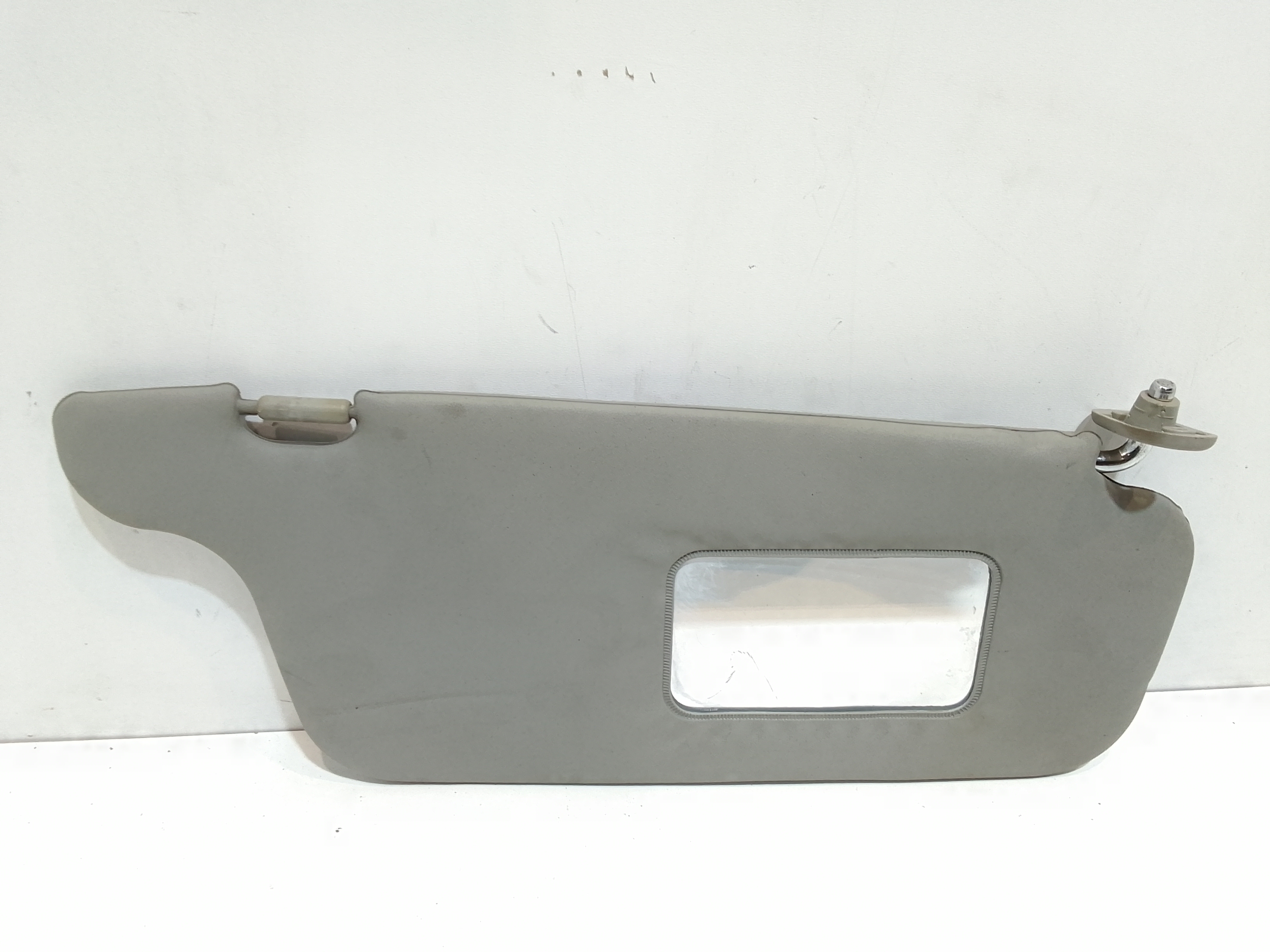 Aletta Parasole Parabrezza Destro 8520202500OB Usato