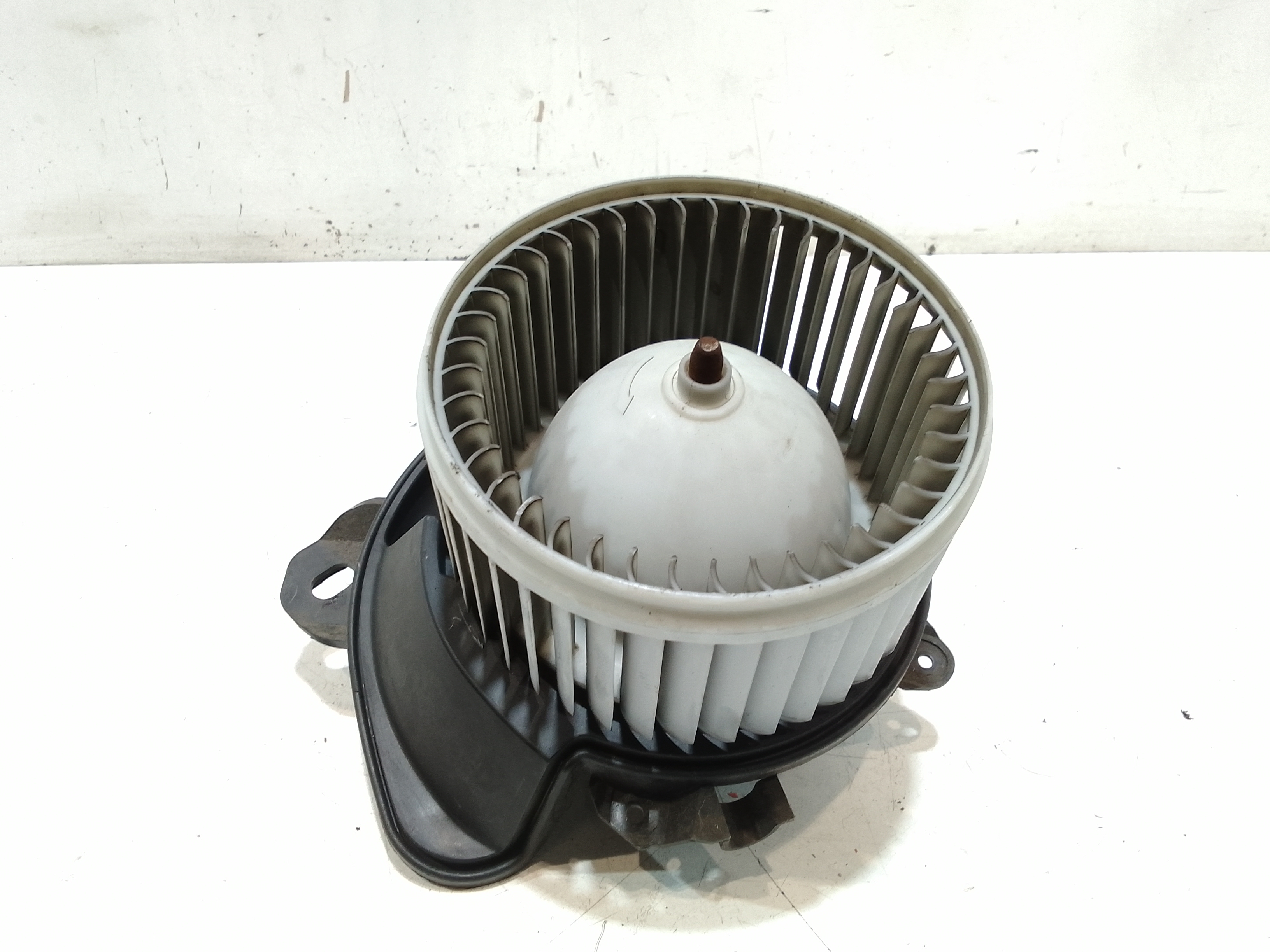 Motorino Ventilazione Abitacolo 77366856 Usato
