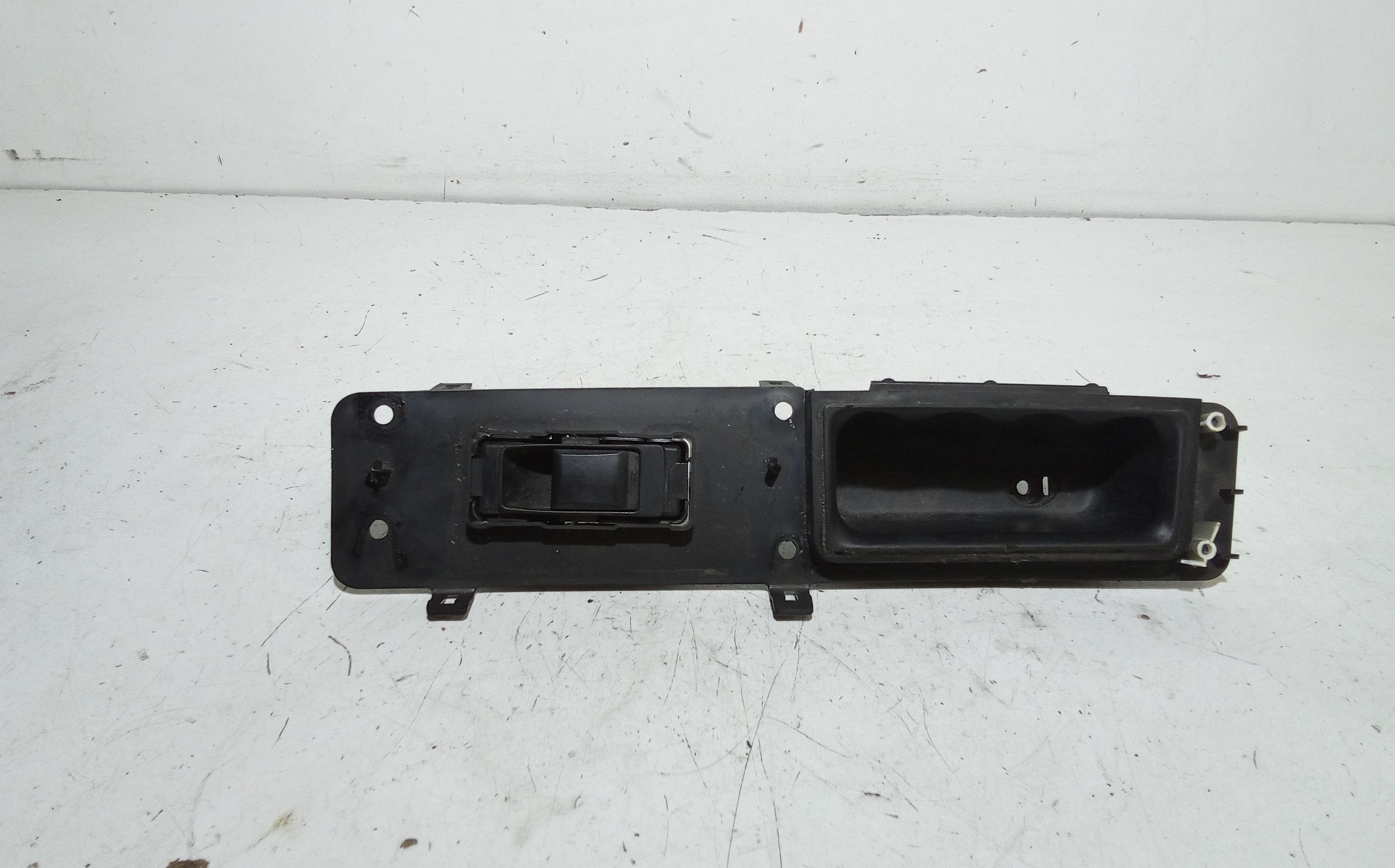 Interruttore Alzacristalli Porta Post. Destro K56040693AD Usato