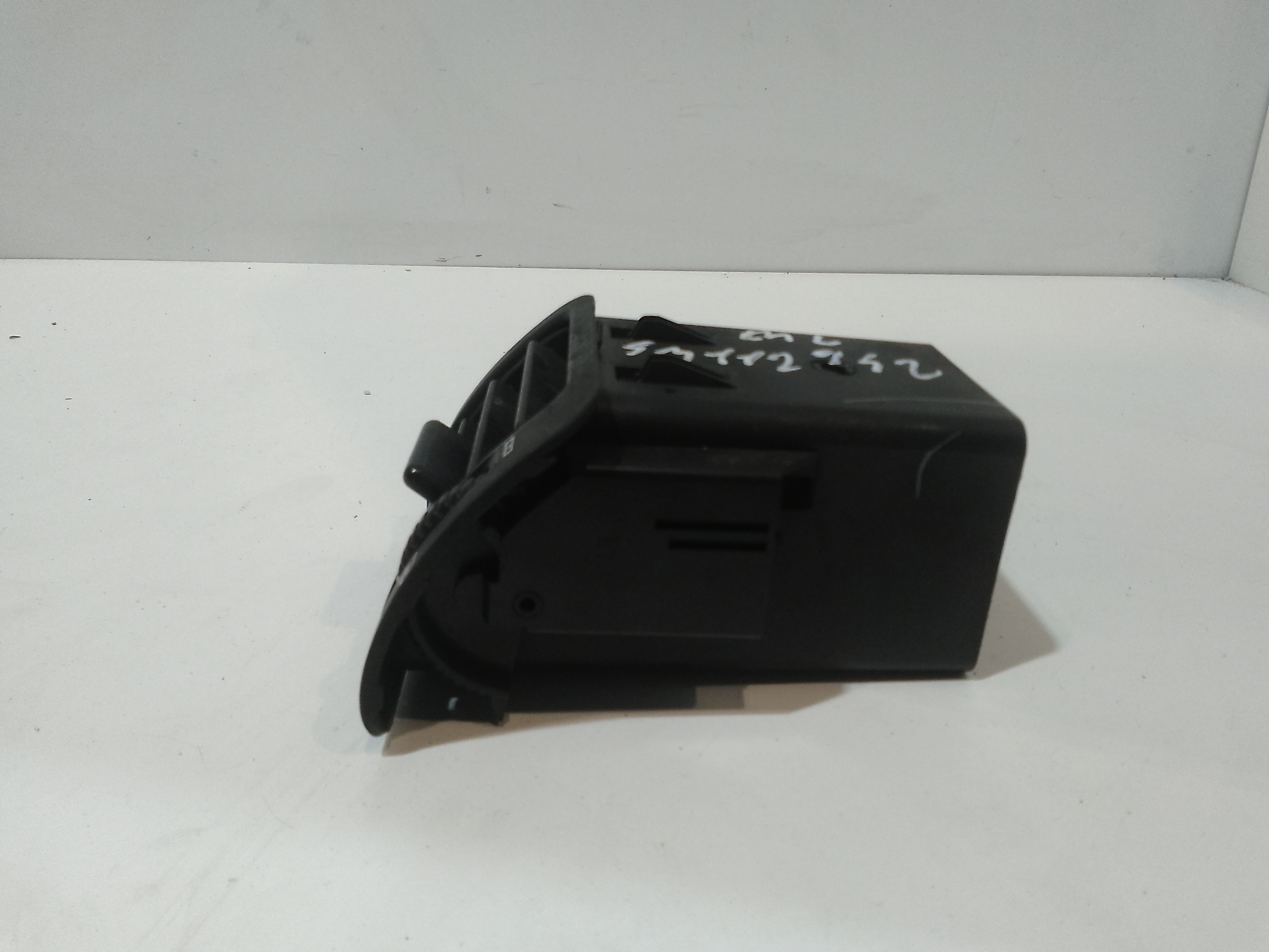 Condotto Aria Bocchette Lat. Cruscotto Sinistro A1638300144 Usato