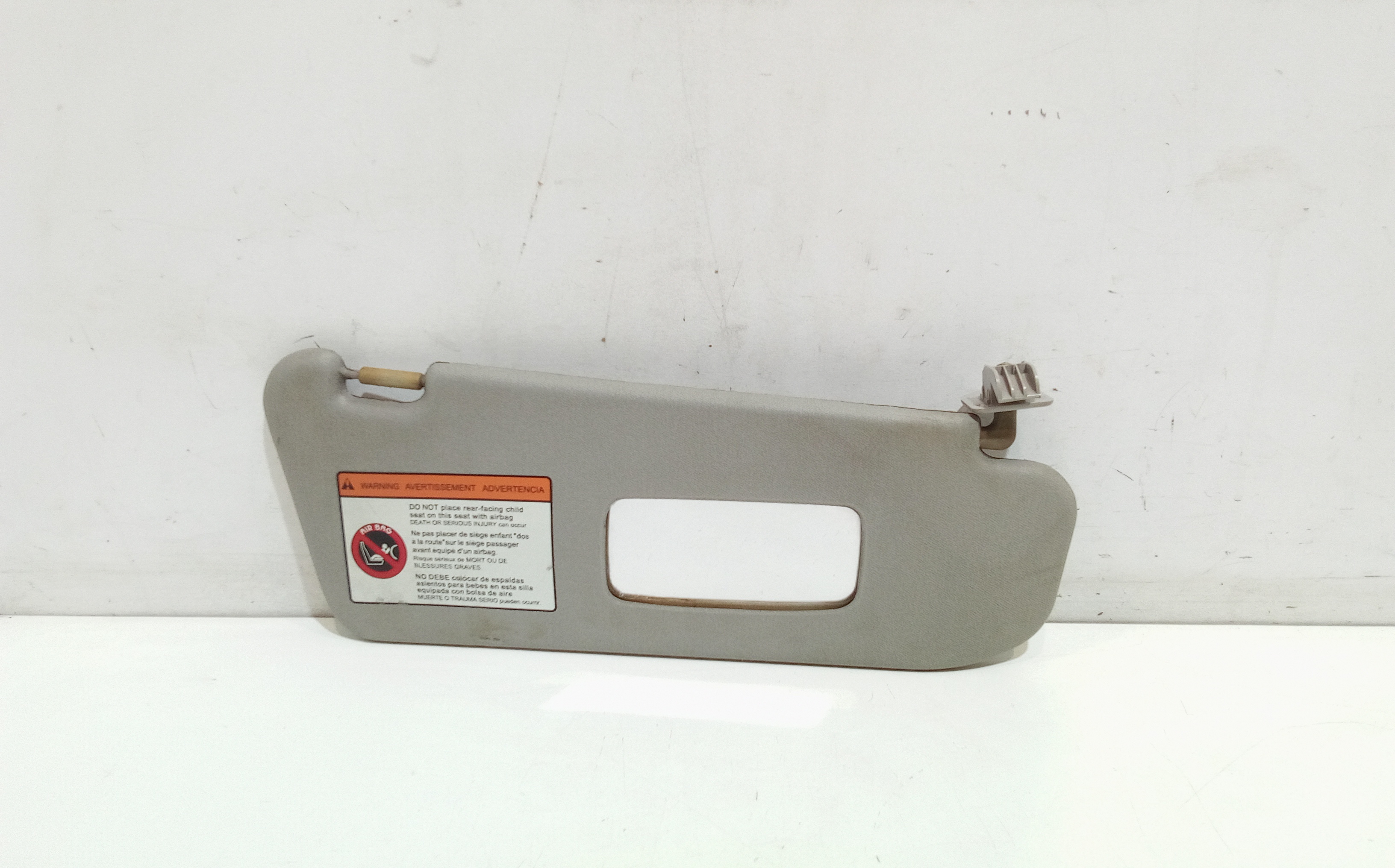 Aletta Parasole Parabrezza Destro 96537730 Usato