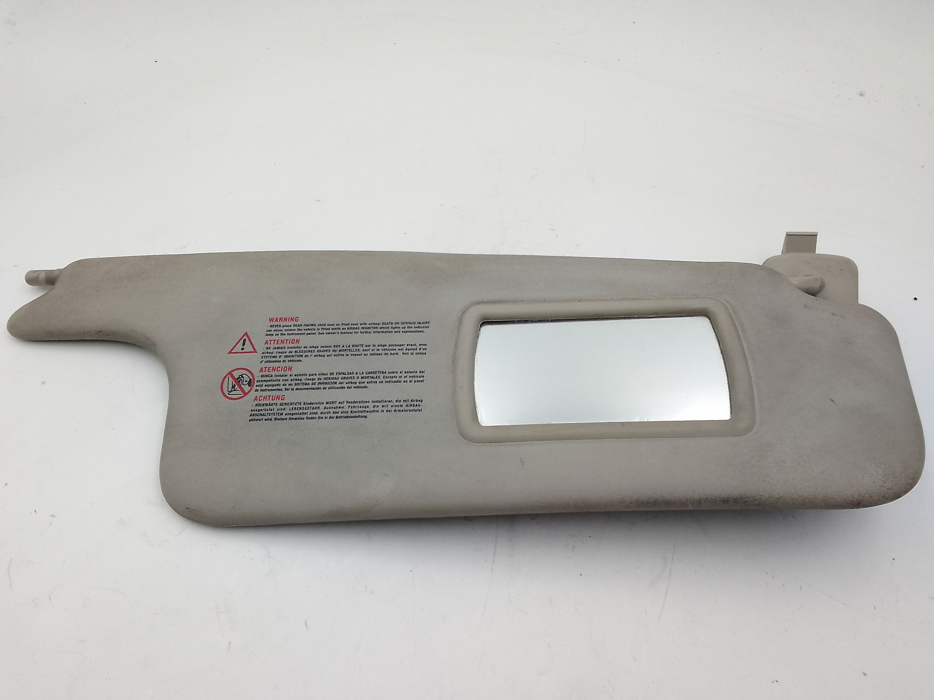 Aletta Parasole Parabrezza Destro 8200246819 Usato