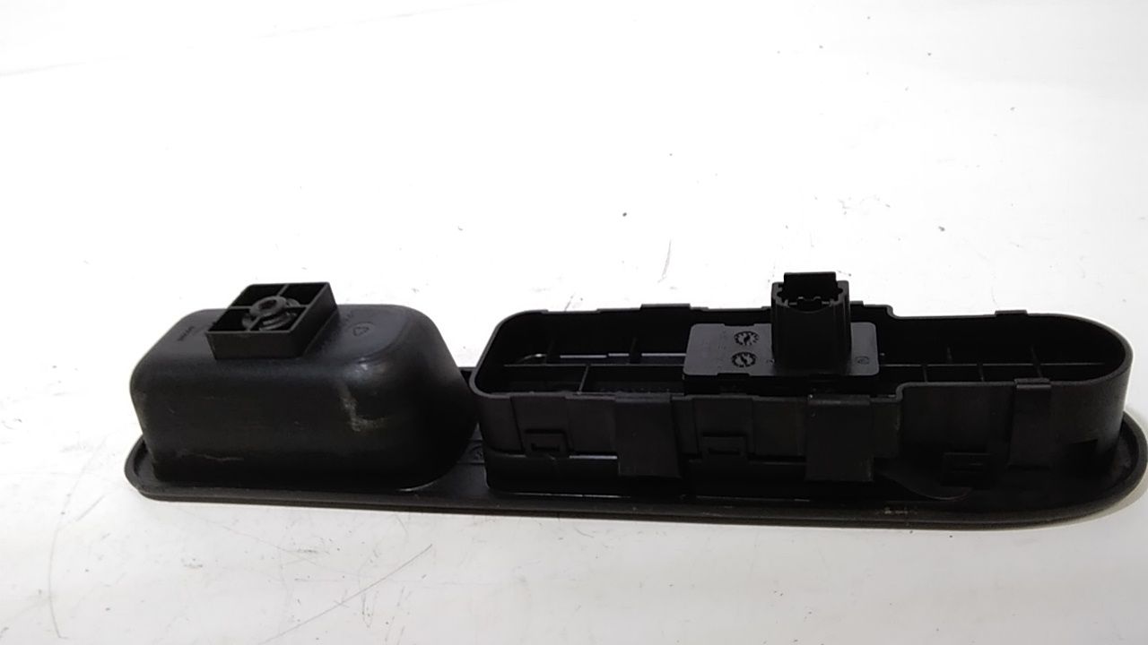 Interruttore Alzacristalli Porta Ant. Destro Usato