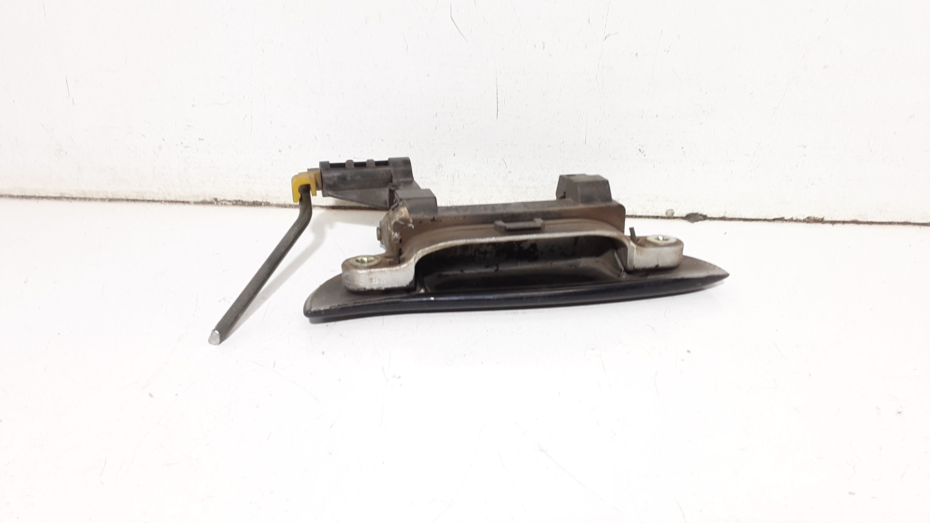 Maniglia Porta Post. Sinistro 8365002100CA Usato