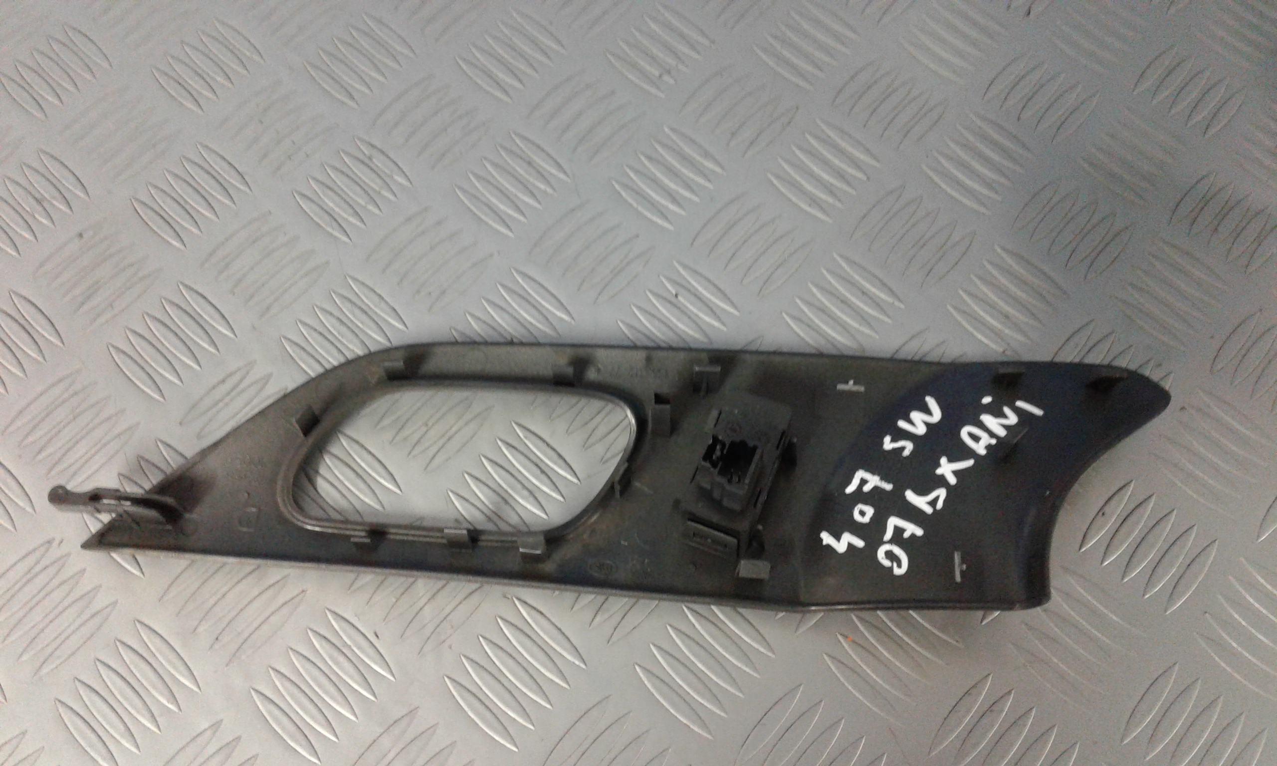 Interruttore Alzacristalli Porta Ant. Destro Usato