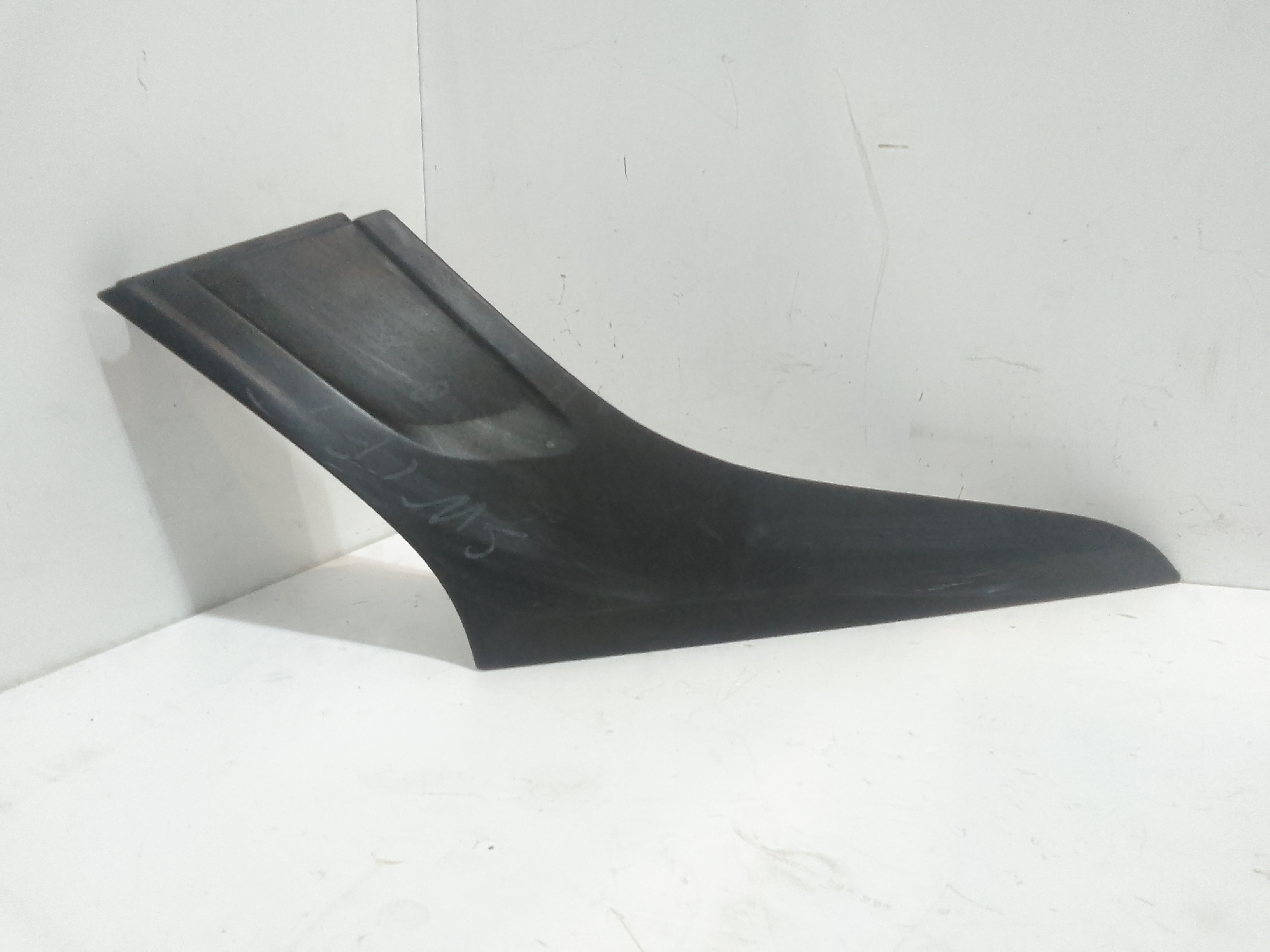 Modanatura Montante Ant. Porta Post. Destro 8393152R010CE Usato