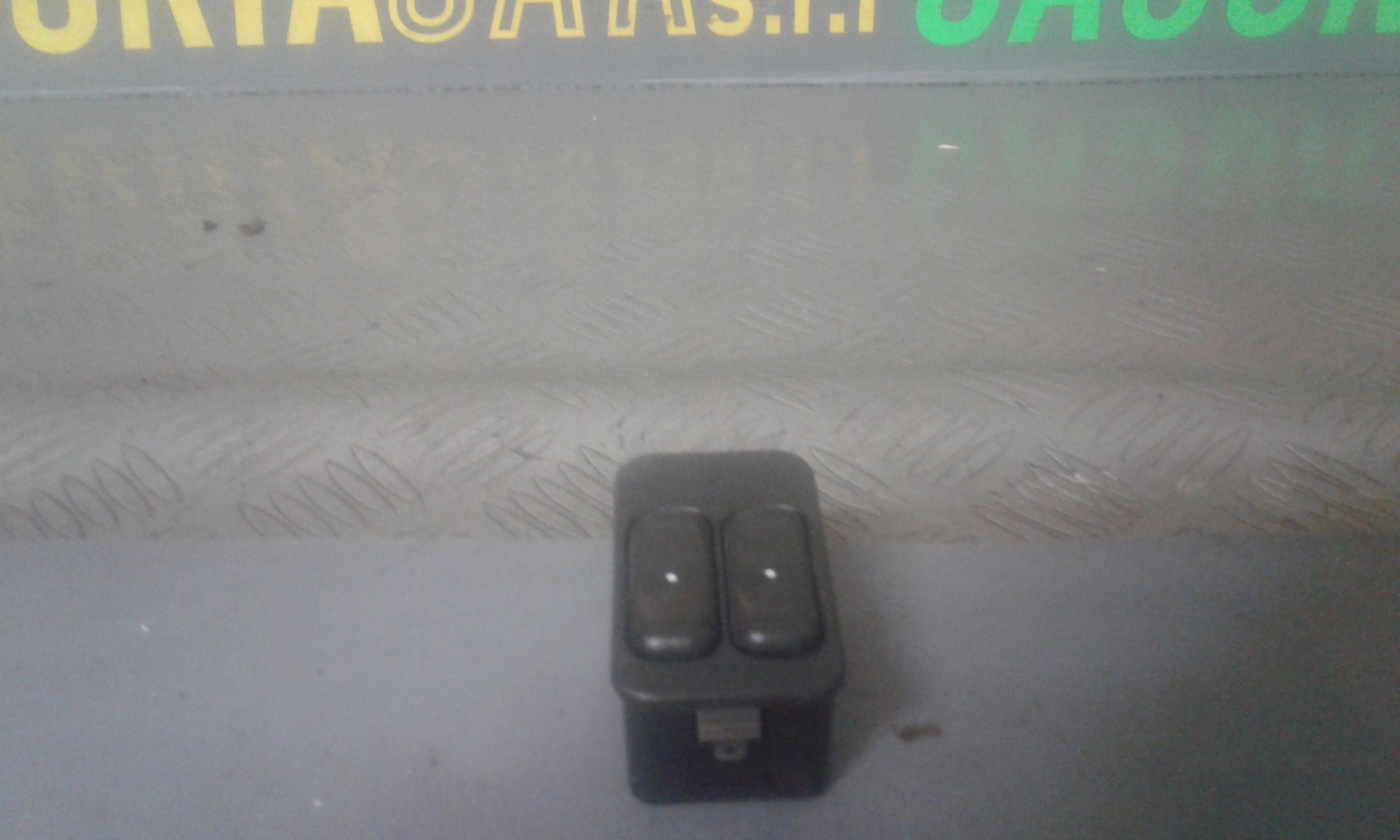 Interruttore Alzacristalli Porta Ant. Sinistro Usato