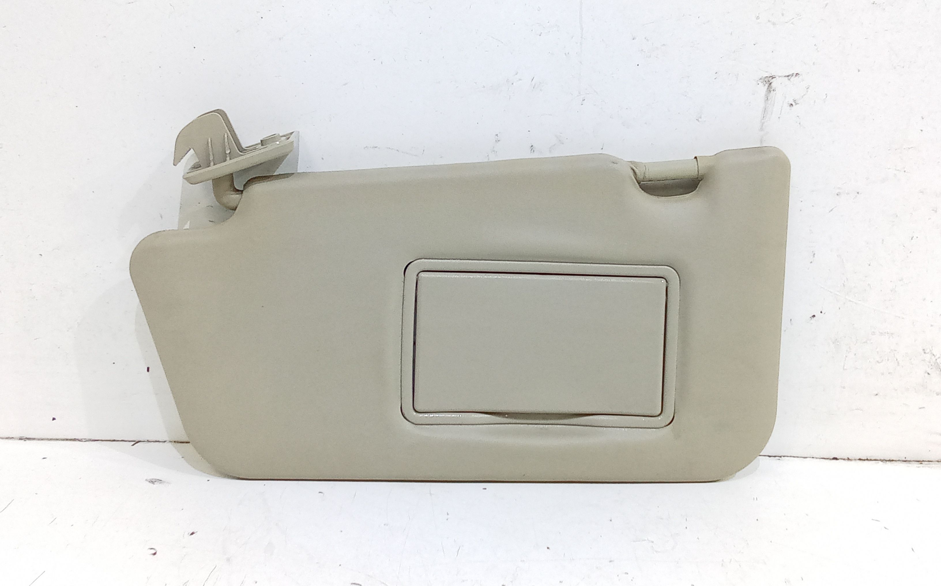 Aletta Parasole Parabrezza Sinistro 964011F514 Usato