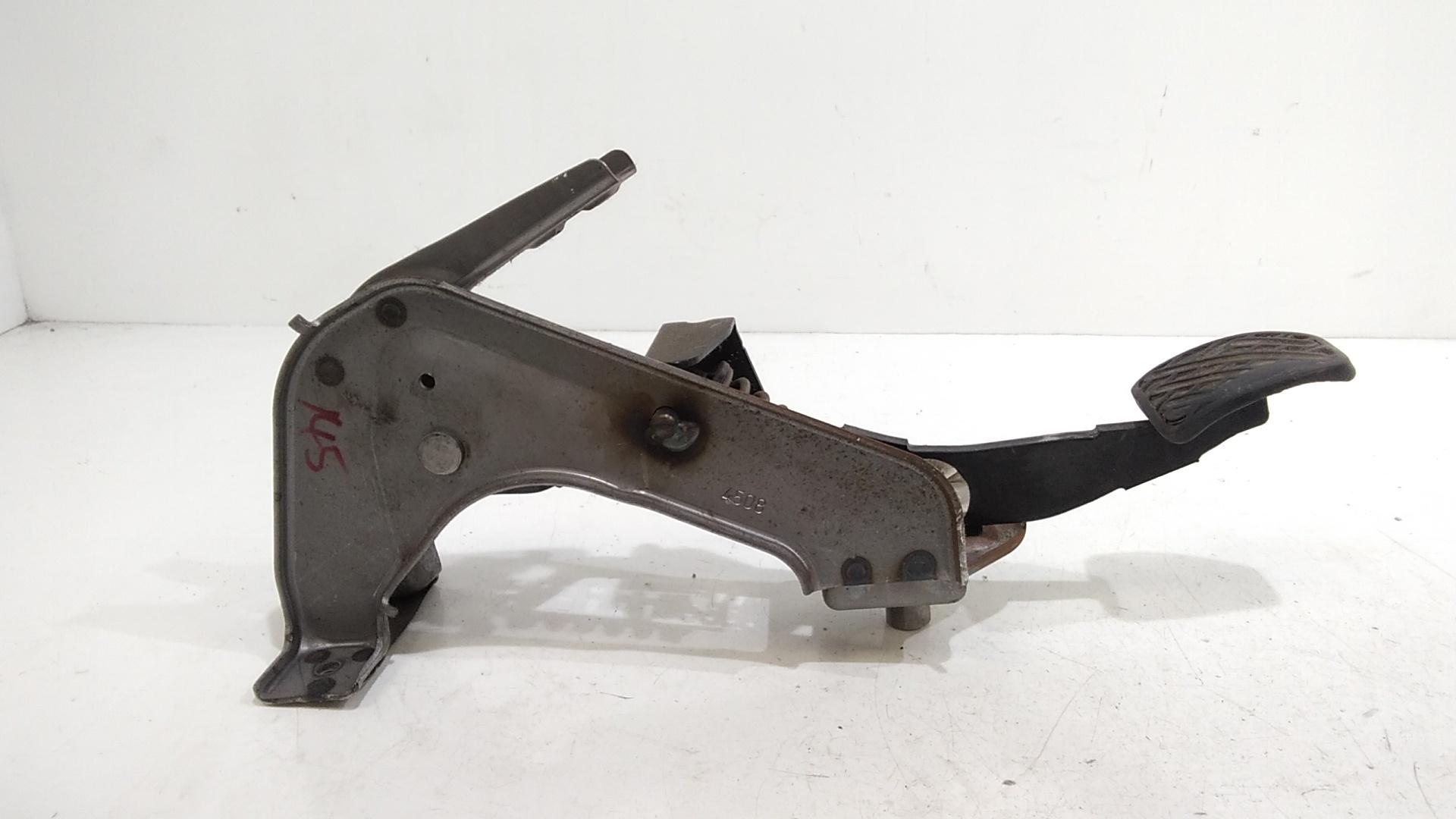 Pedale Frizione 46503JD900 Usato