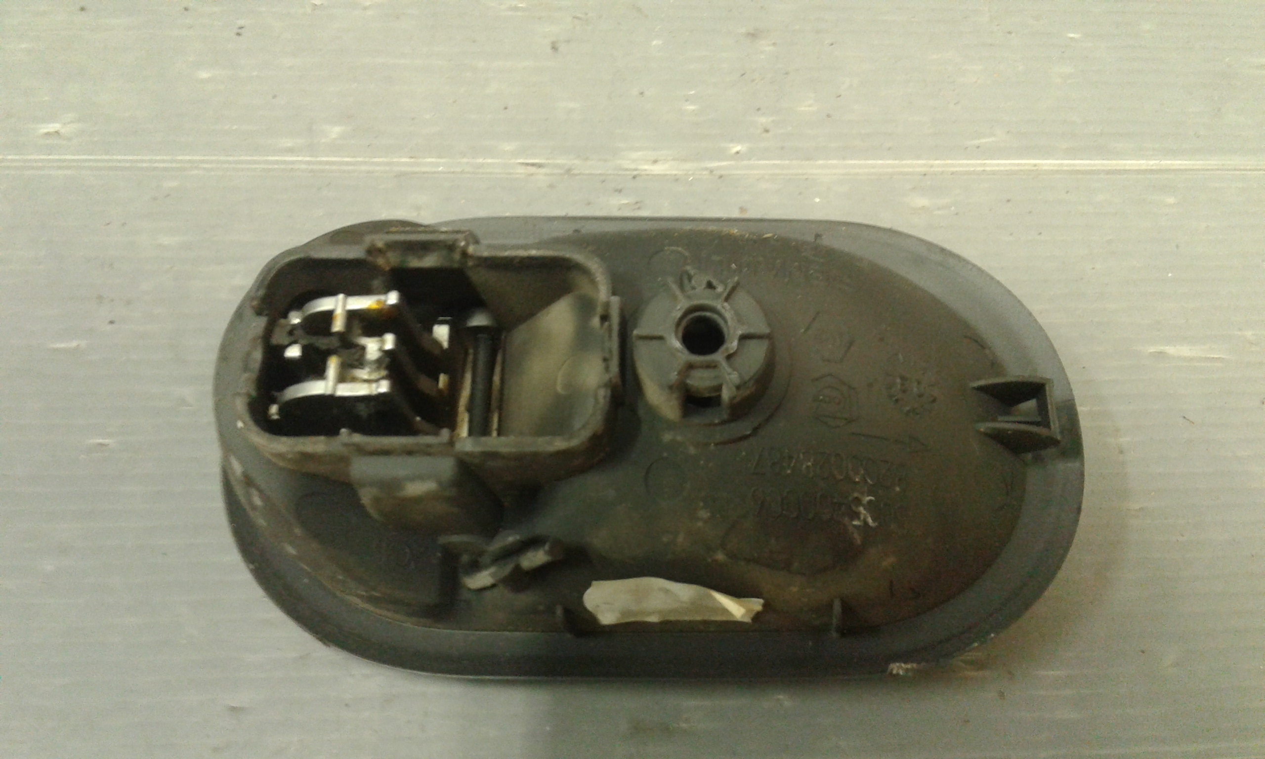 Maniglia Int. Apertura Porta Post. Sinistro 8200028487 Usato