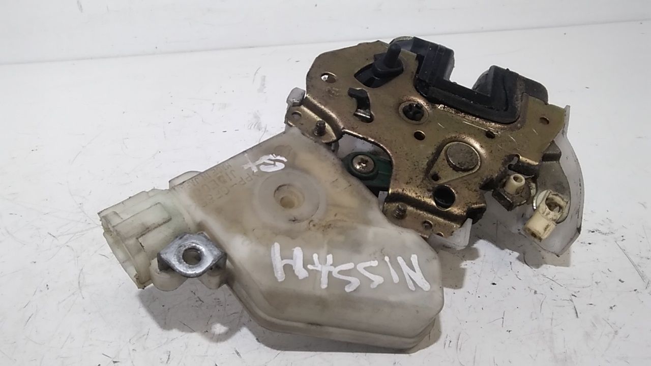 Serratura Porta Ant. Sinistro 80503AA260 Usato