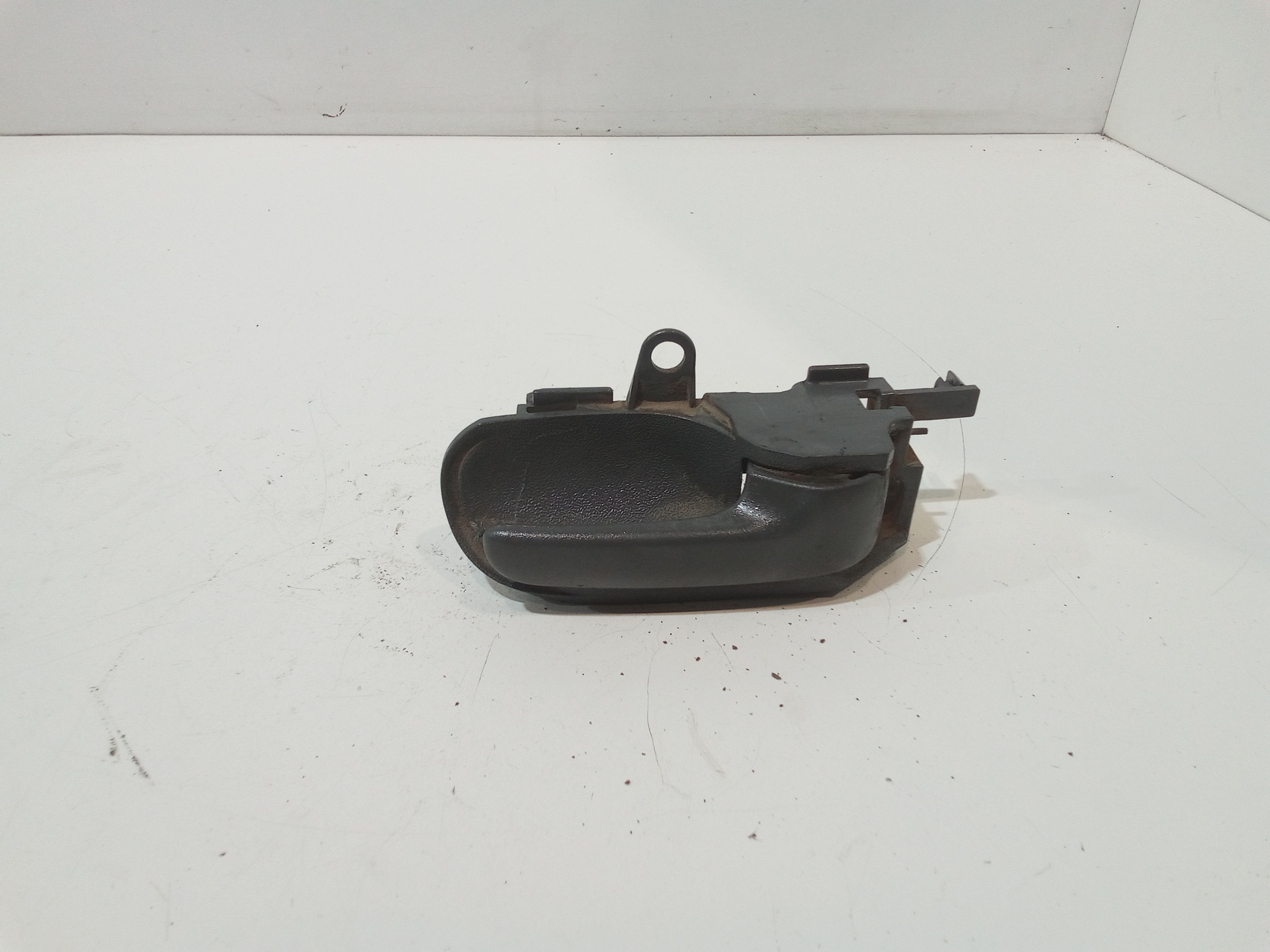 Maniglia Int. Apertura Porta Post. Destro 9143K8 Usato