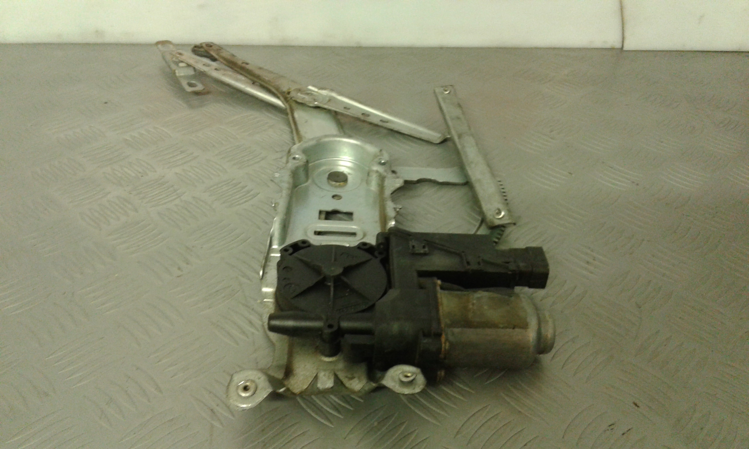 Alzacristallo Porta Ant. Destro 9113360 Usato