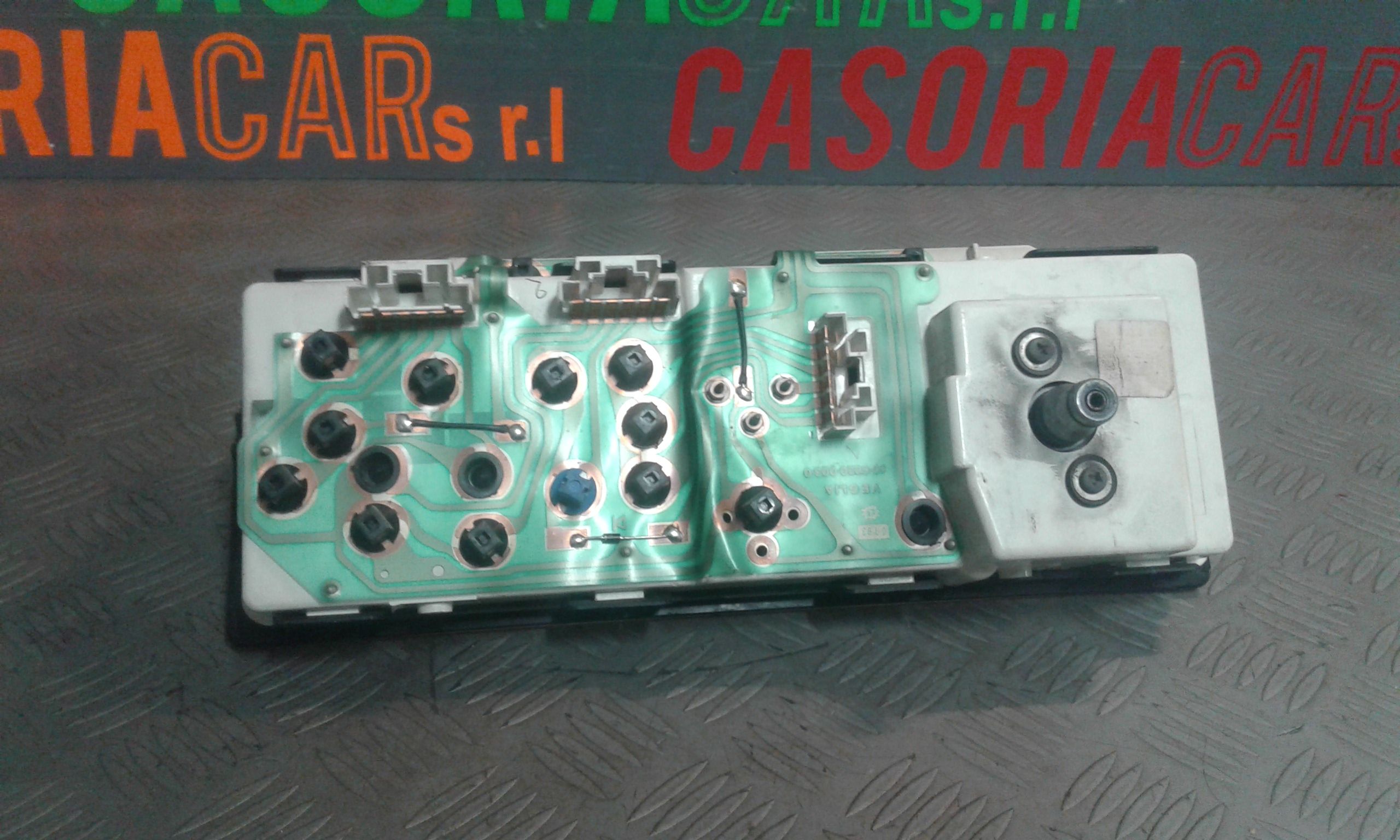 Quadro Portastrumenti Usato