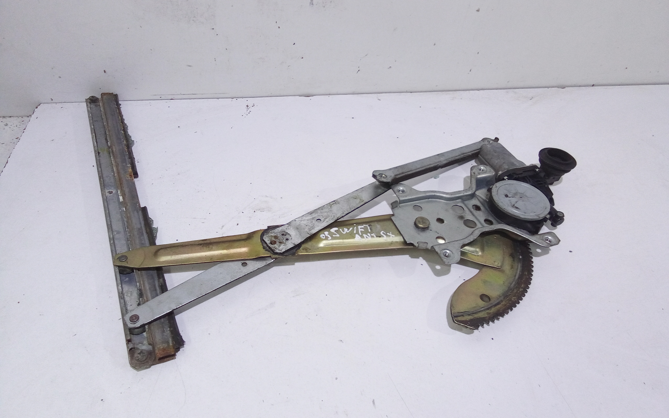 Alzacristallo Porta Ant. Sinistro 8344062J00000 Usato