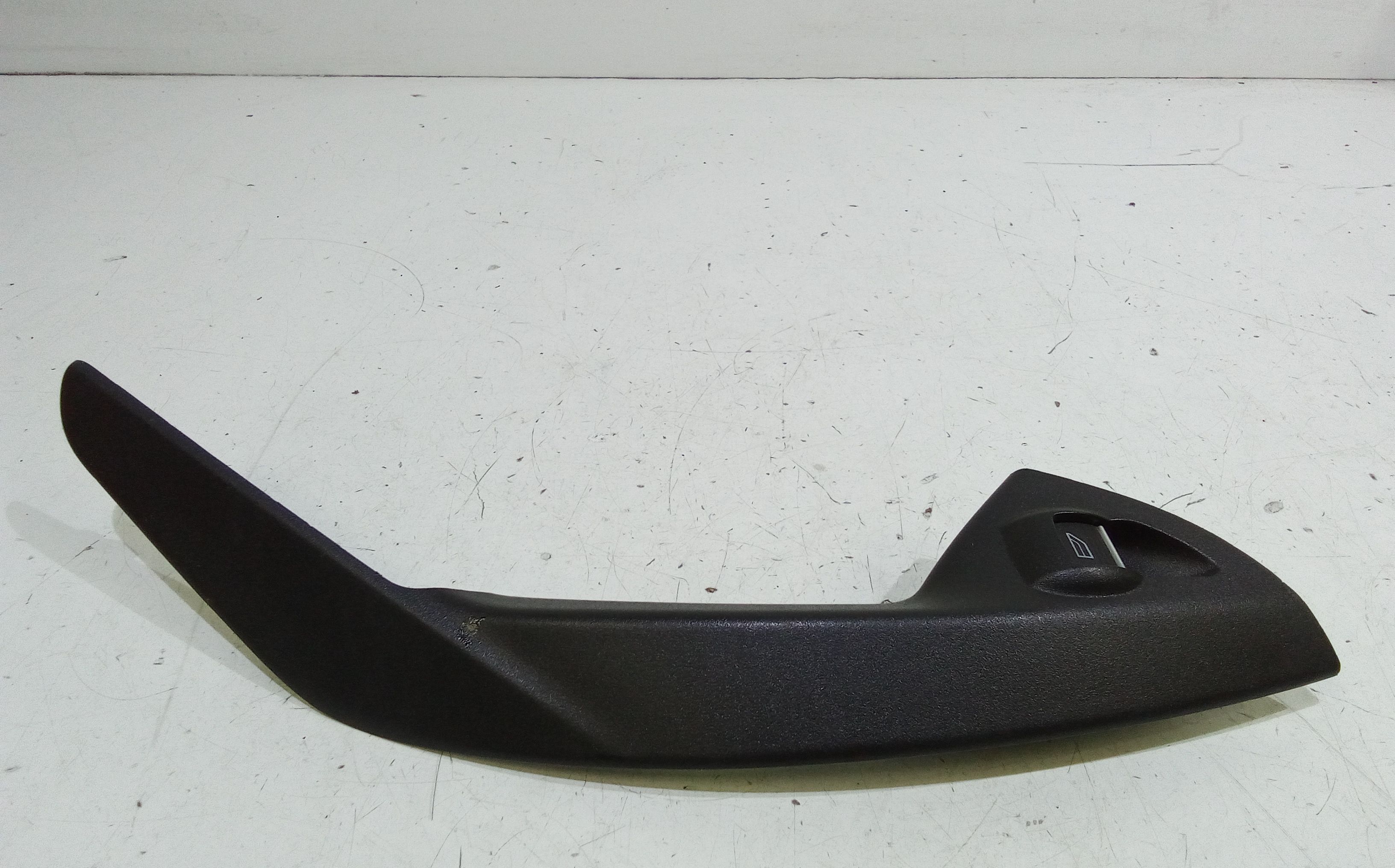 Interruttore Alzacristalli Porta Post. Sinistro 1850432 Usato