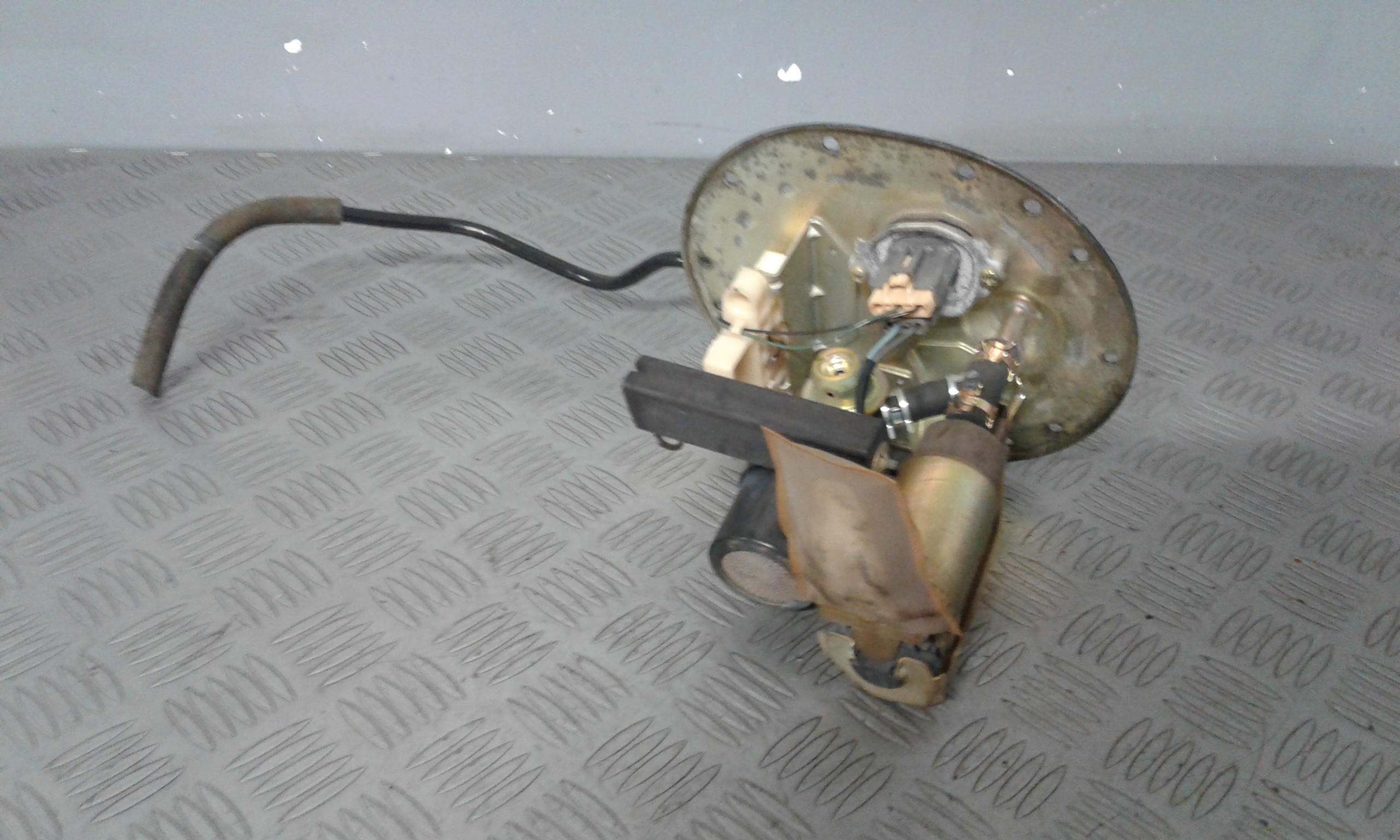 Pompa Carburante 232210D020 Usato