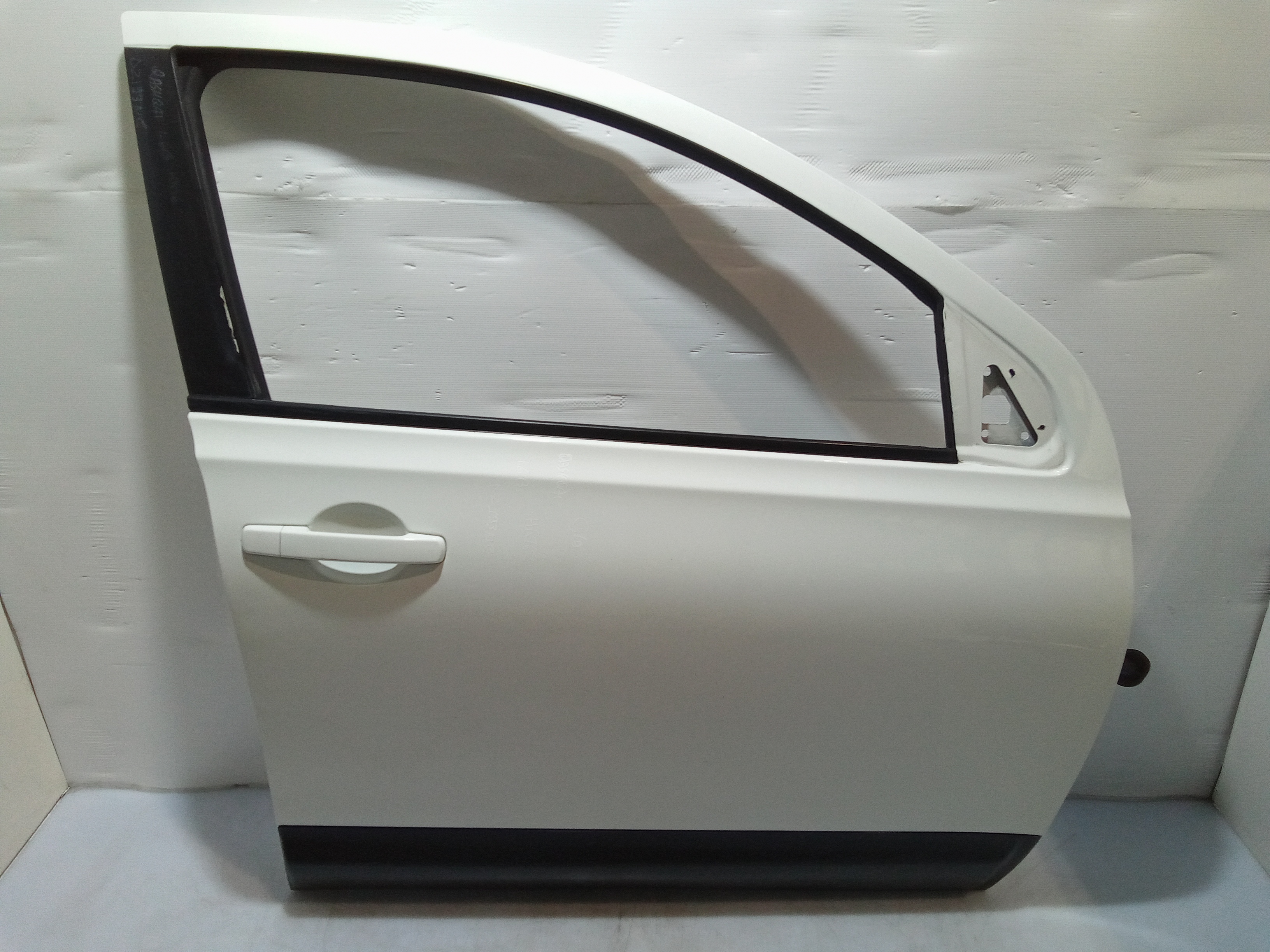 Porta Ant. Destro H0100JD0MD Usato