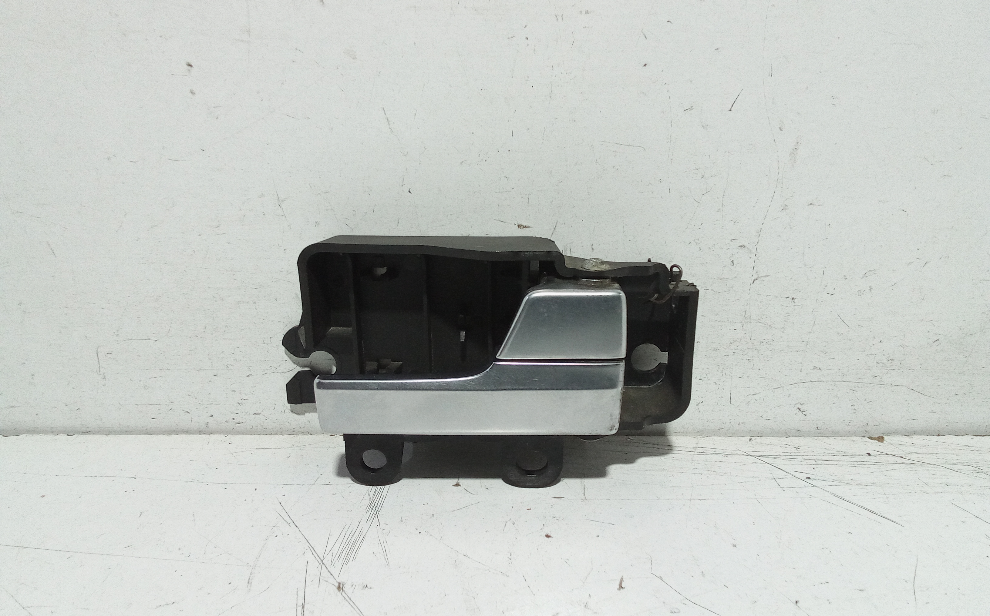 Maniglia Int. Apertura Porta Ant. Destro Usato