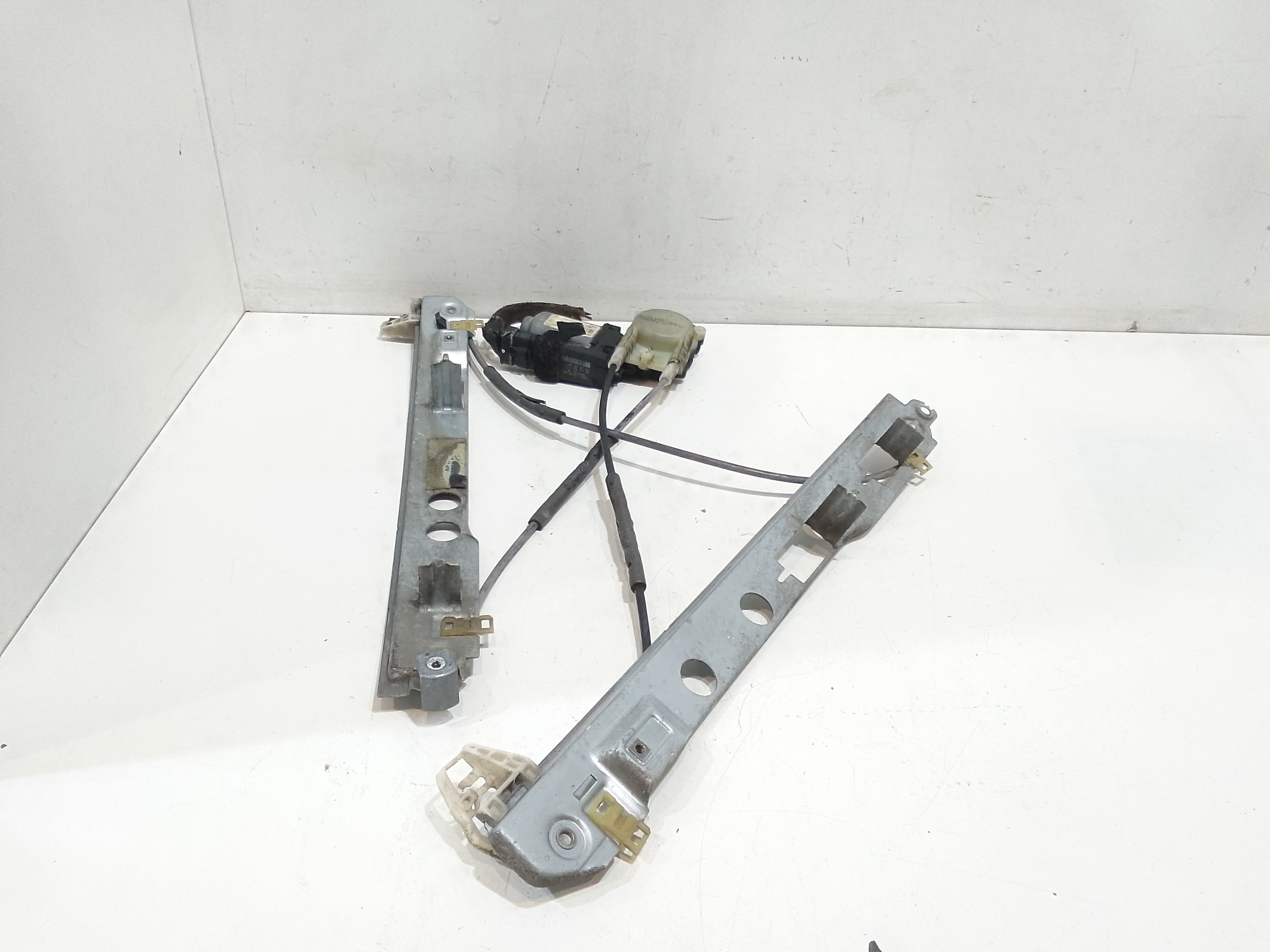 Alzacristallo Porta Ant. Destro Usato