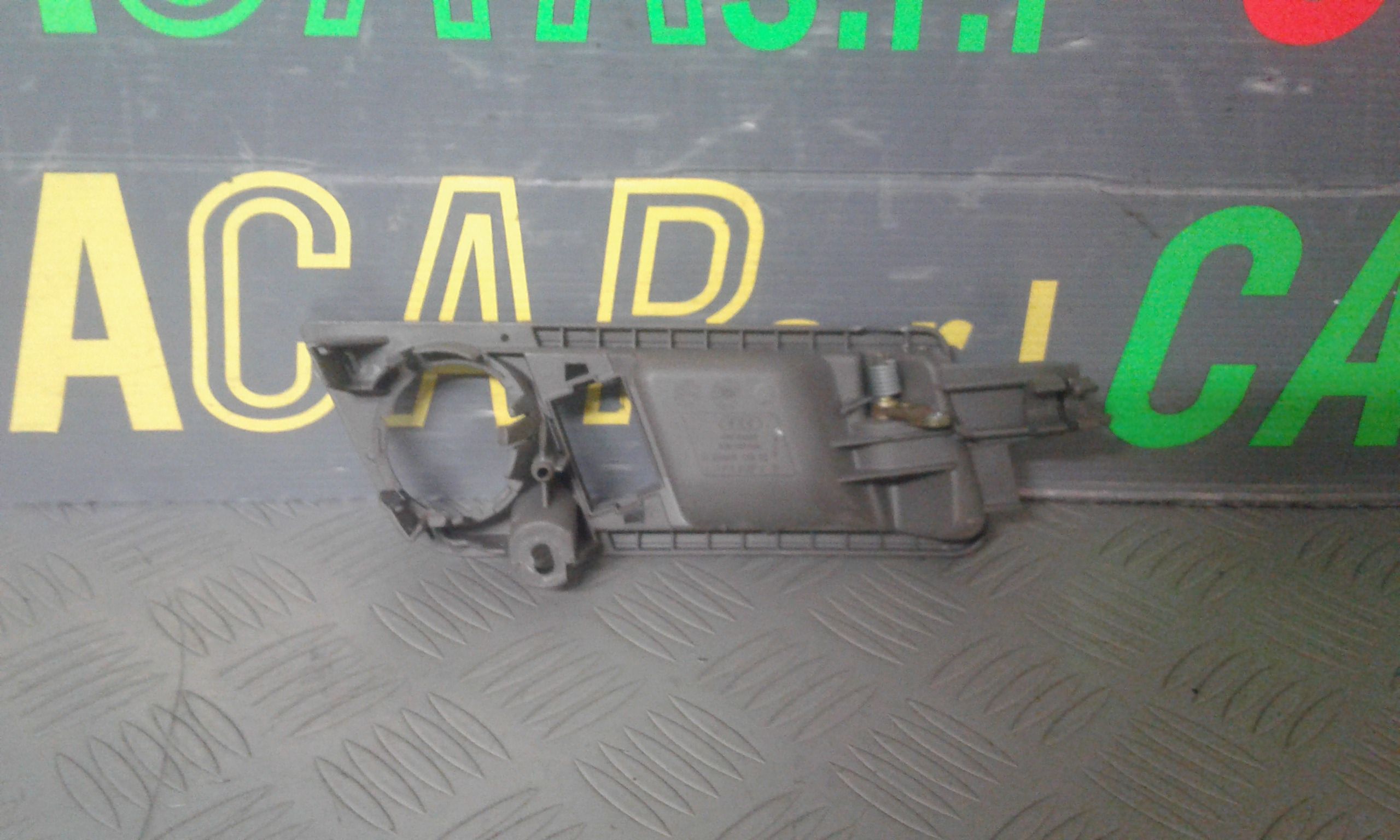 Maniglia Int. Apertura Porta Ant. Destro Usato