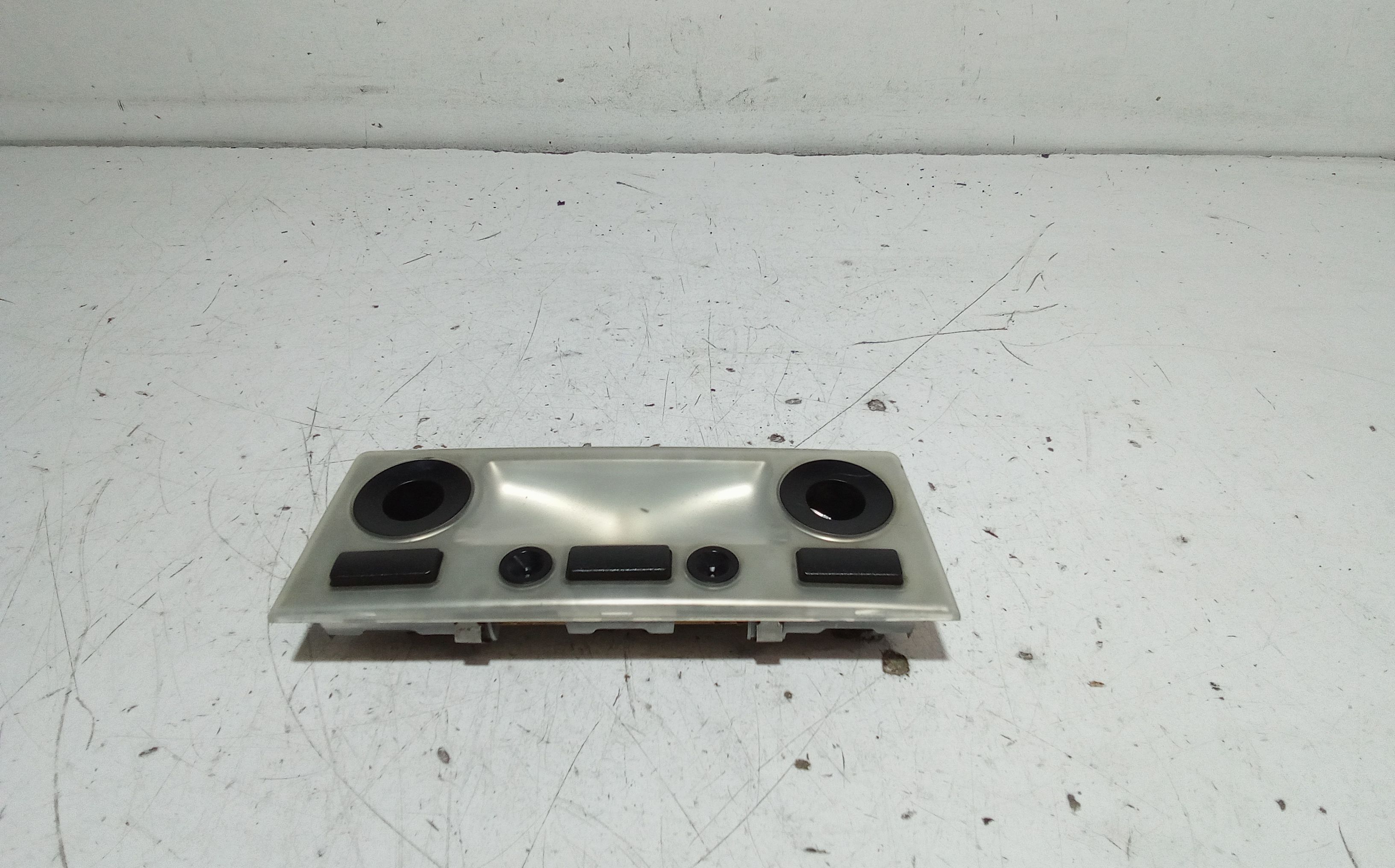 Luce Cortesia Ant. Tetto Usato