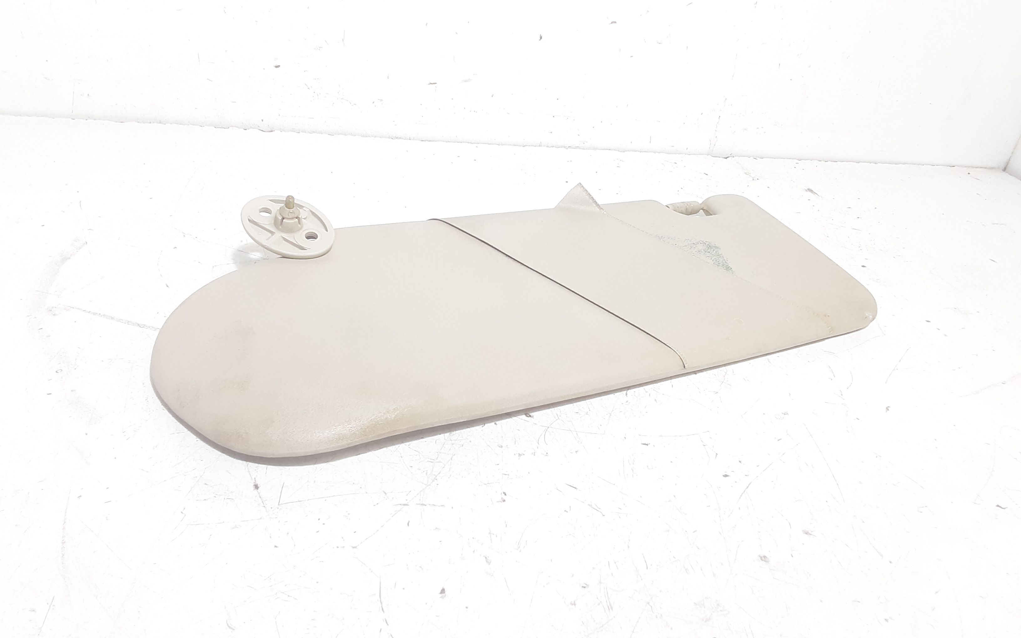 Aletta Parasole Parabrezza Sinistro AWR4896LUM Usato