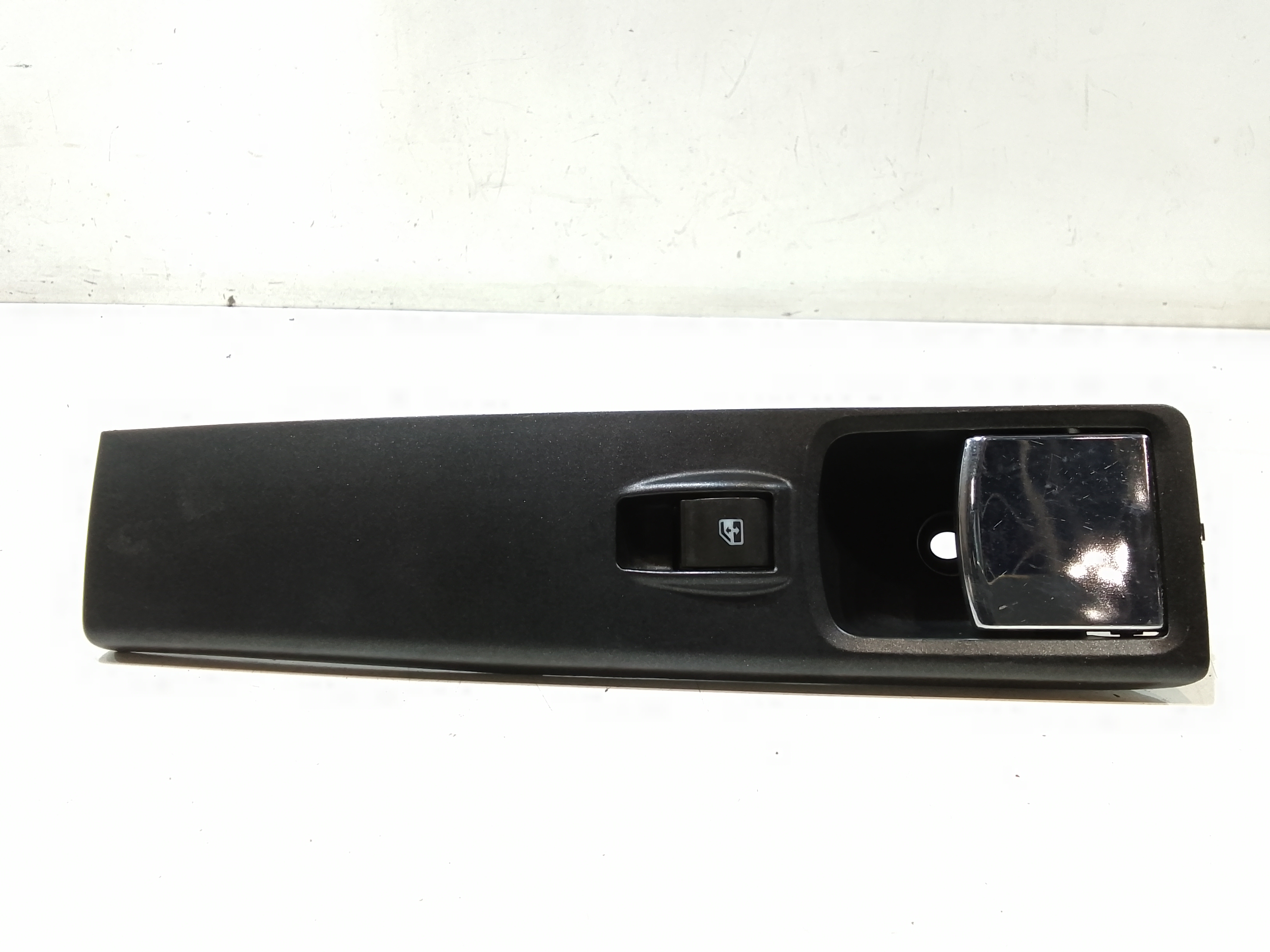 Interruttore Alzacristalli Porta Ant. Destro Usato