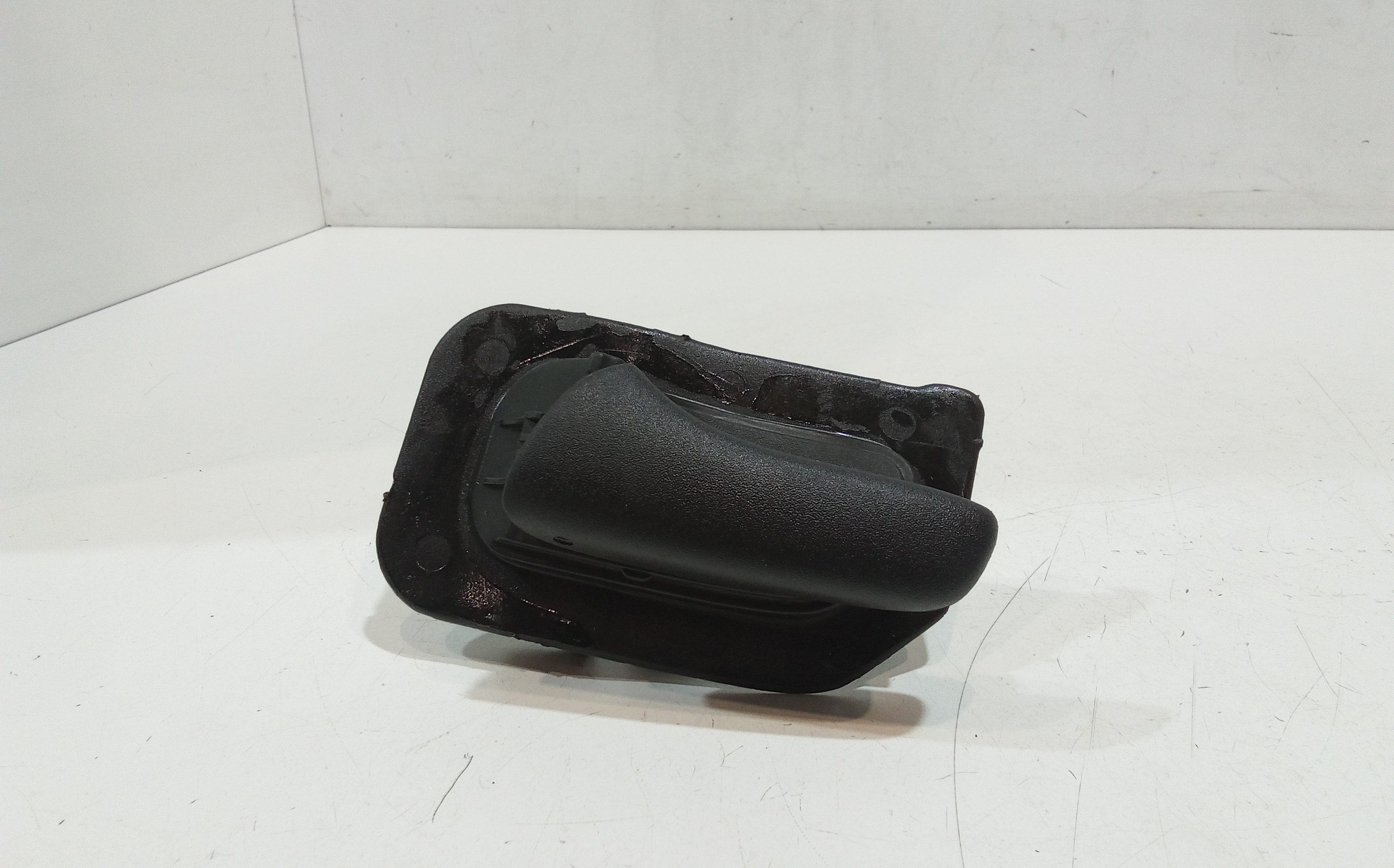 Maniglia Int. Apertura Porta Ant. Sinistro 9143L8 Usato