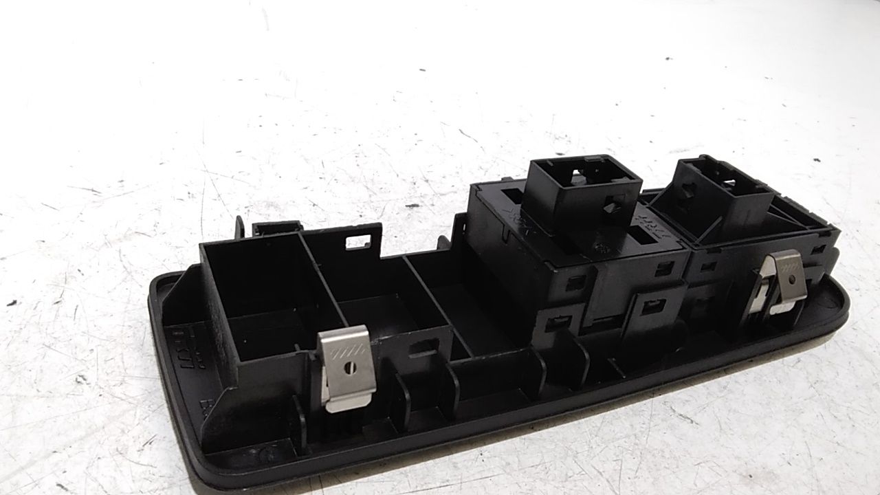 Interruttore Alzacristalli Porta Ant. Sinistro Usato