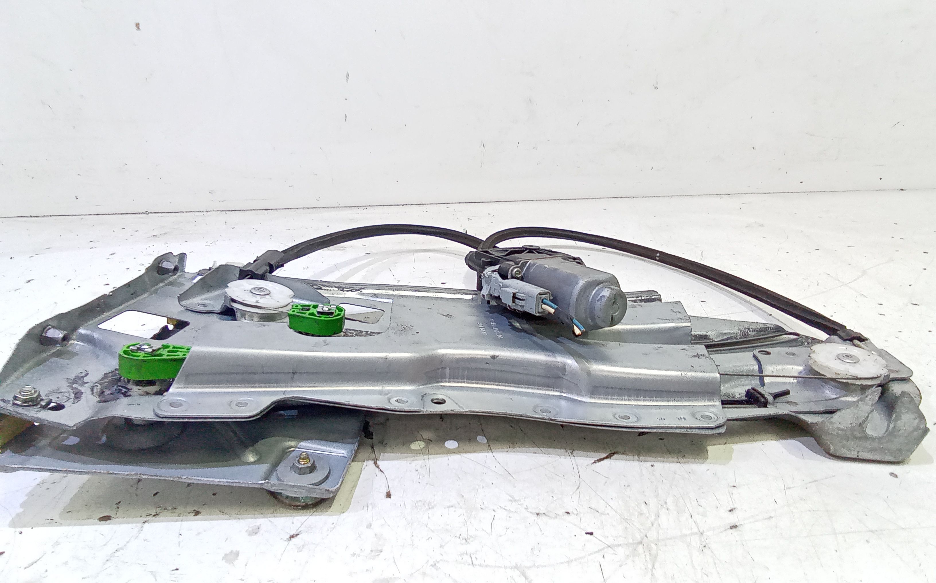 Alzacristallo Porta Ant. Destro Usato