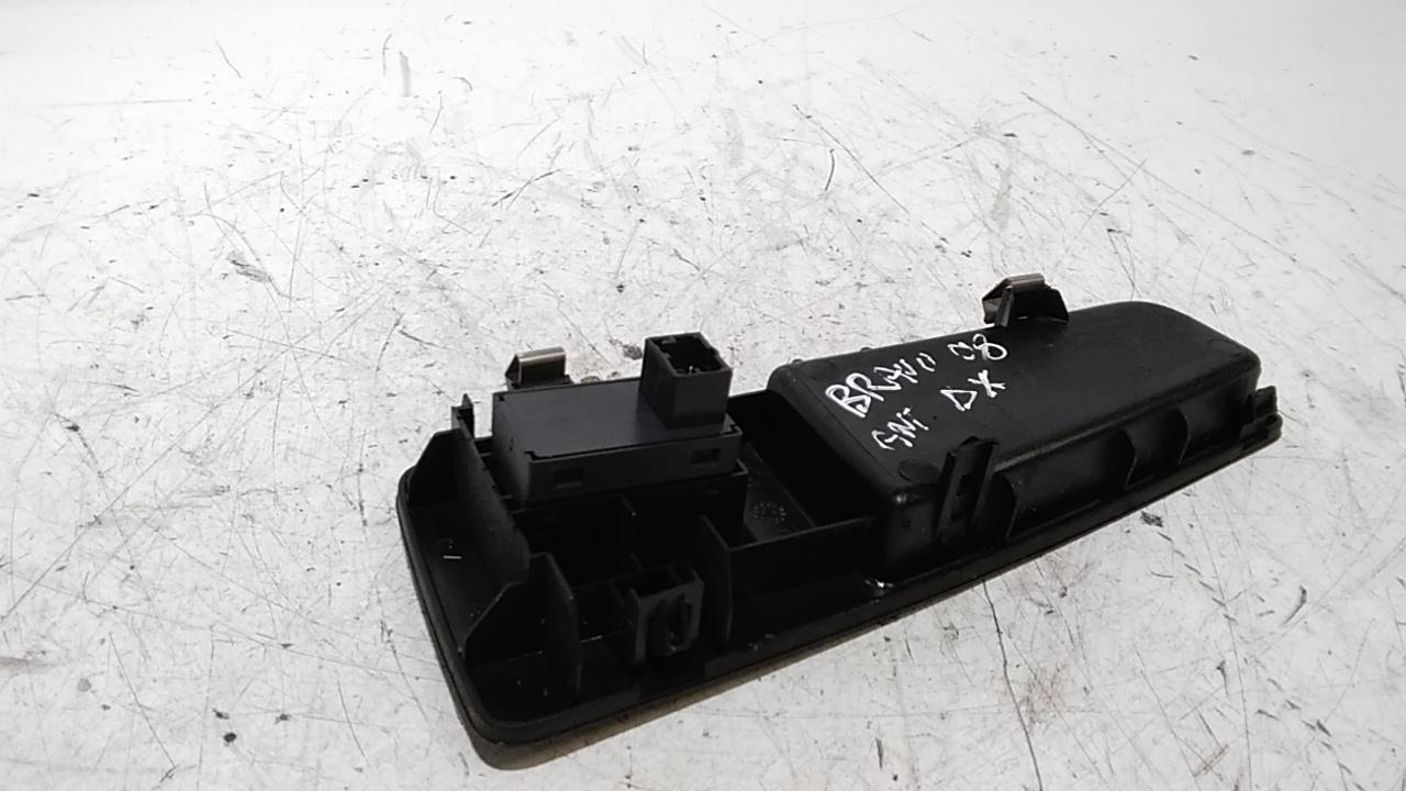 Interruttore Alzacristalli Porta Ant. Destro Usato