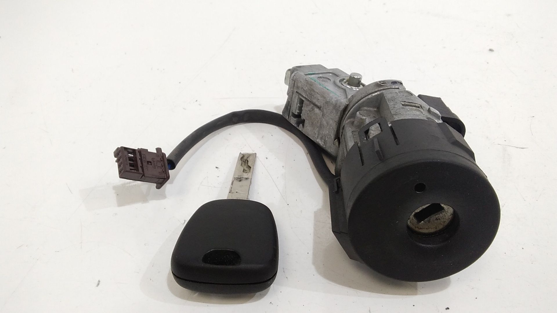 Commutatore Avviamento Con Cilindretti Serrature Usato