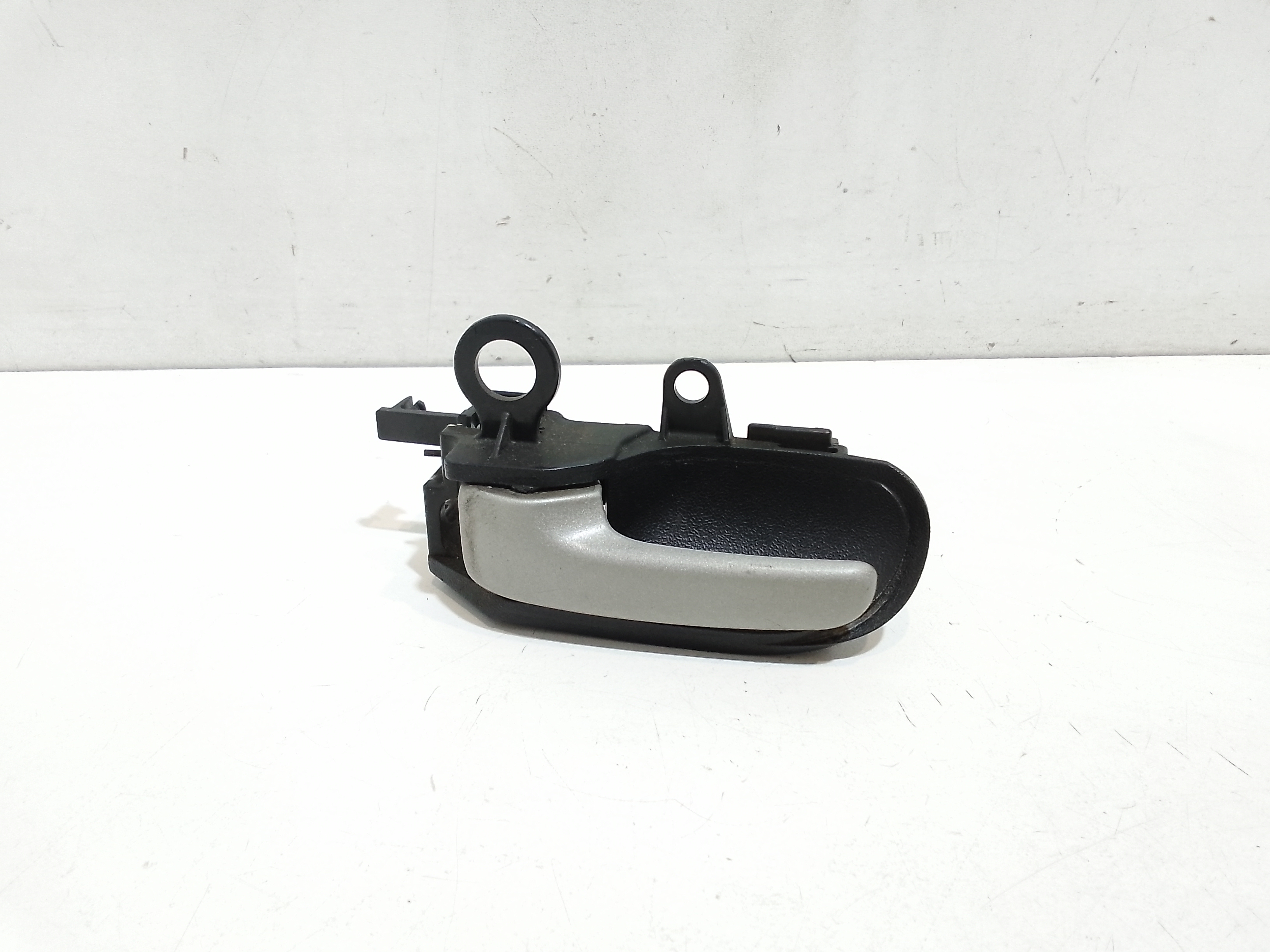 Maniglia Int. Apertura Porta Ant. Sinistro 6920652010B0 Usato